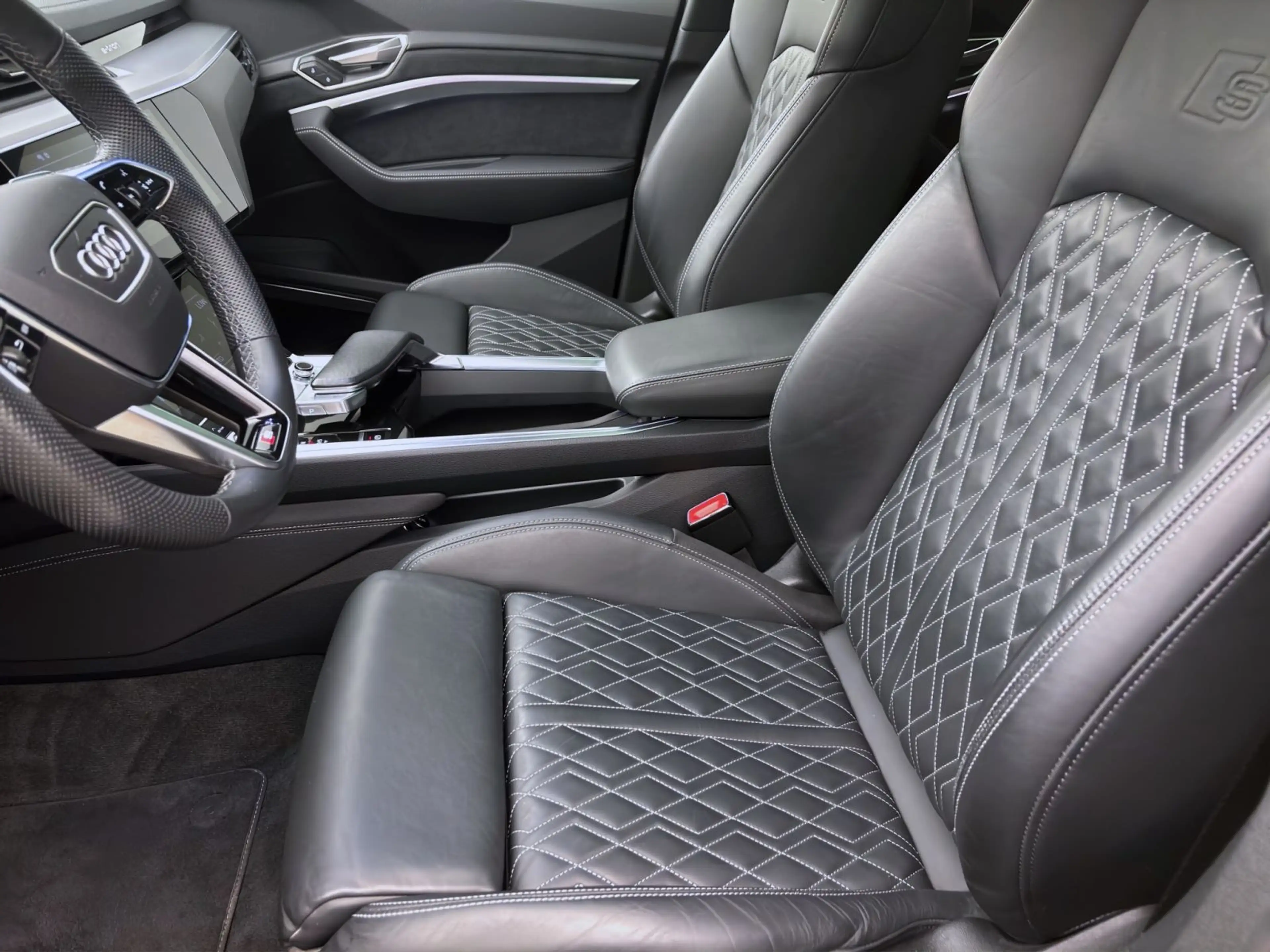 Audi Q8 e-tron 55 Q ADVANCED PANO NAVI B&O — photo 10