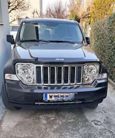 Cherokee 2,8 Limited CRD Aut. Limited