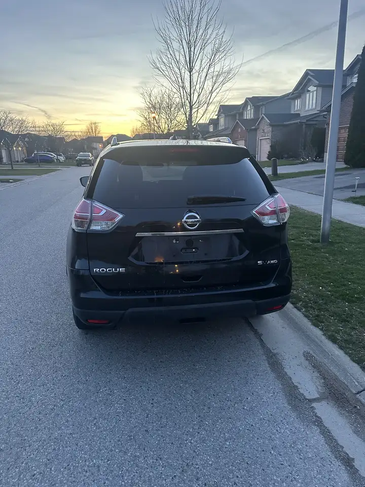 Nissan Rogue снимка Nissan Rogue