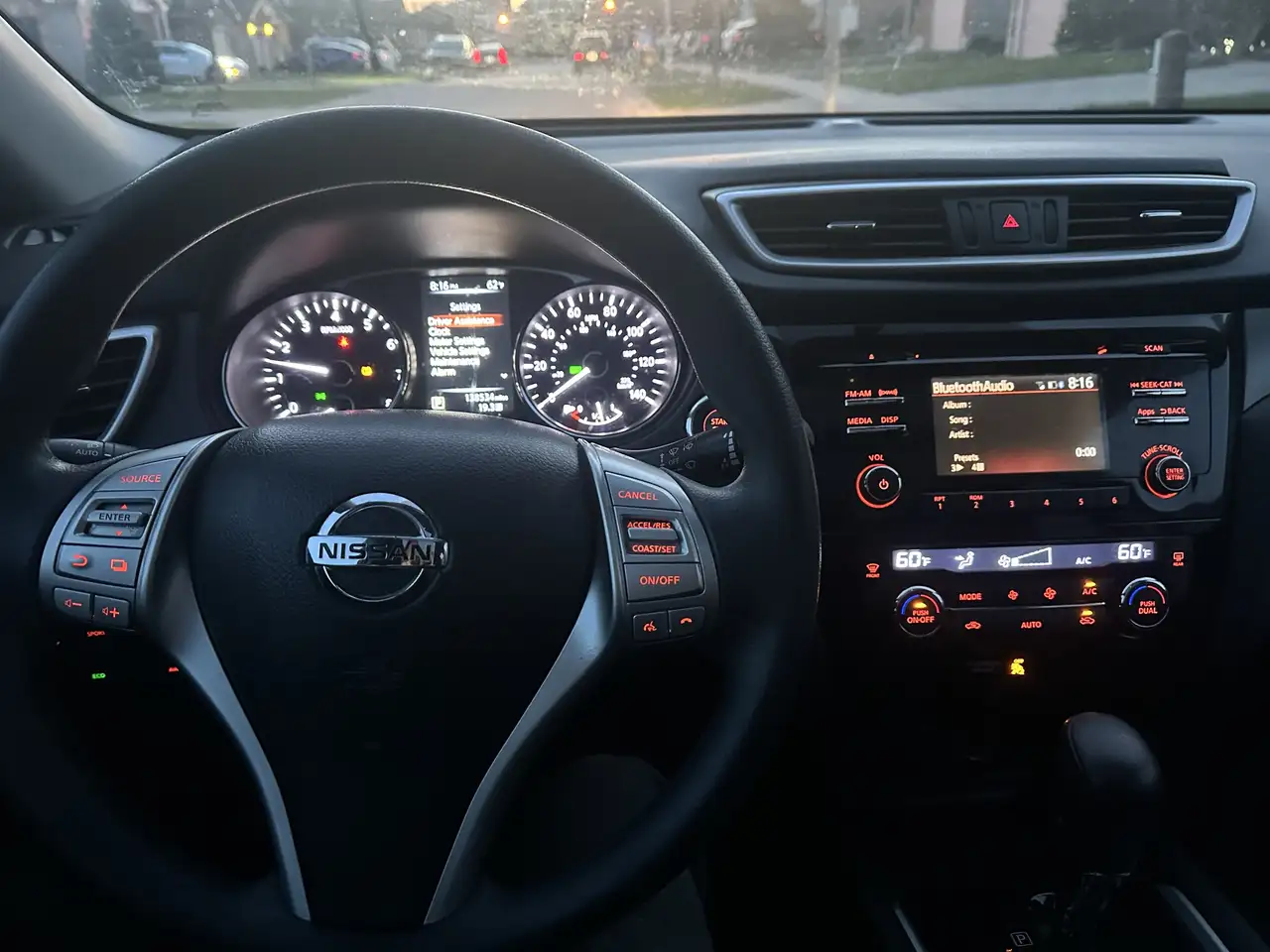 Nissan Rogue снимка Nissan Rogue