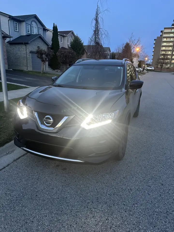 Nissan Rogue снимка Nissan Rogue