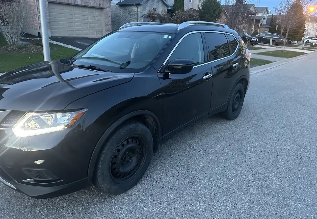Nissan Rogue снимка Nissan Rogue