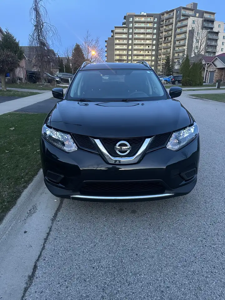 Nissan Rogue снимка Nissan Rogue