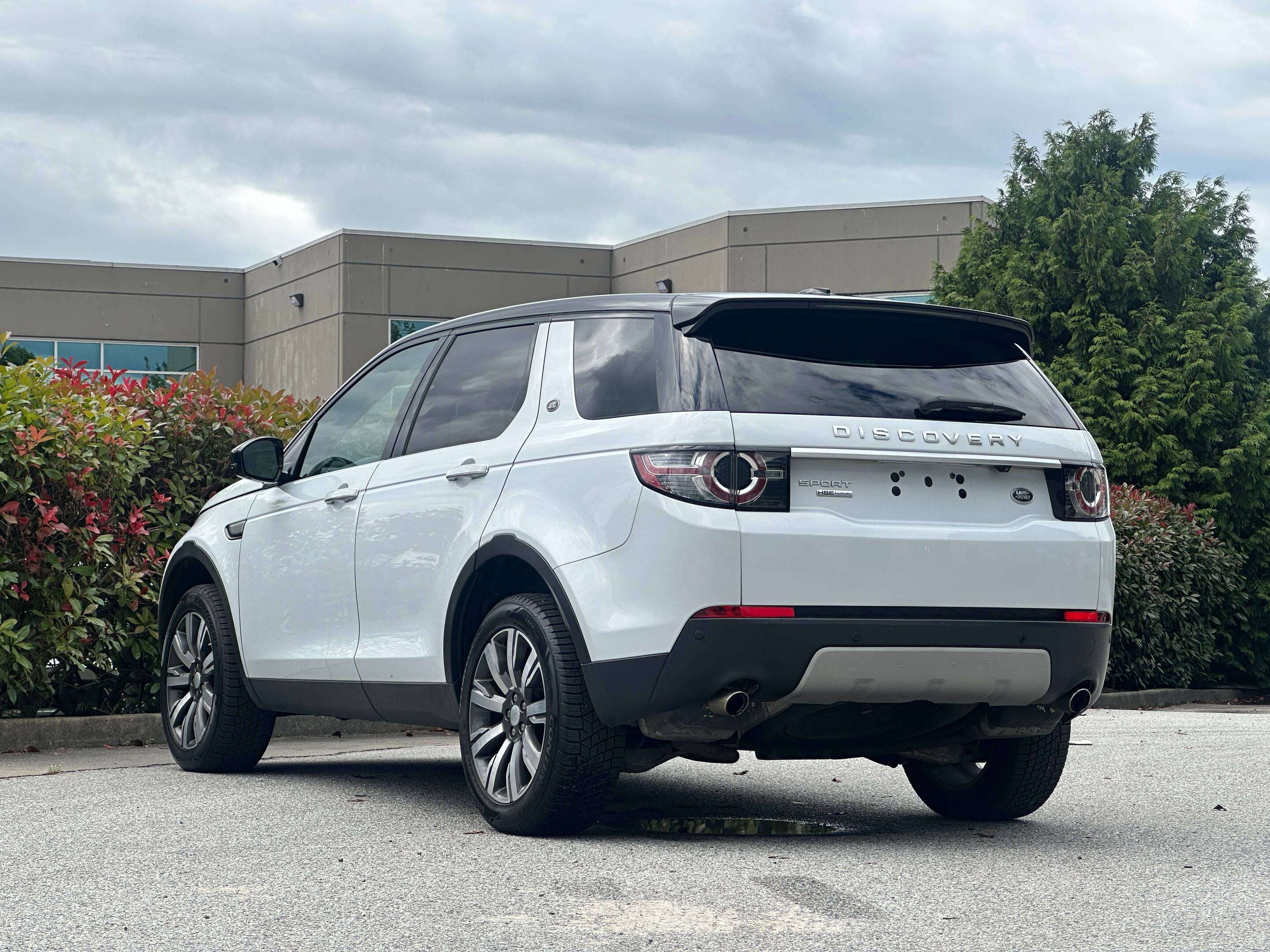 2016 Land Rover Discovery Sport HSE Luxury | 7 seater | BC Local | just serviced — снимка 1