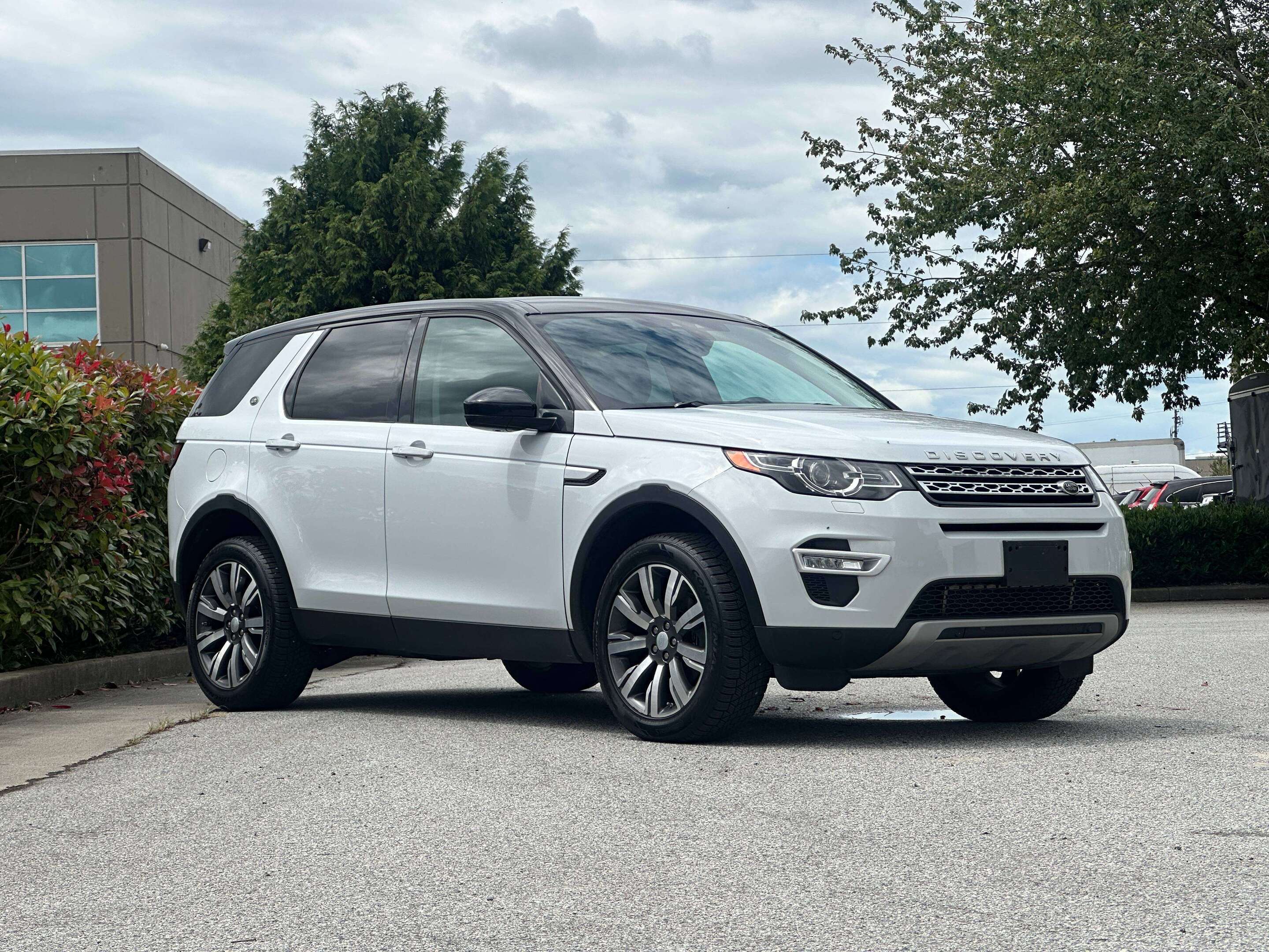 2016 Land Rover Discovery Sport HSE Luxury | 7 seater | BC Local | just serviced — снимка 1