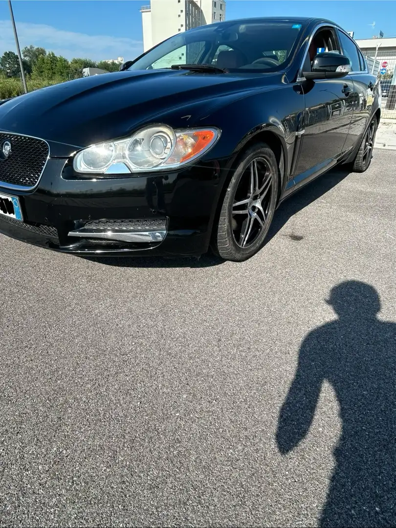 Jaguar XF 2.7d Premium Luxury auto Nero - 1