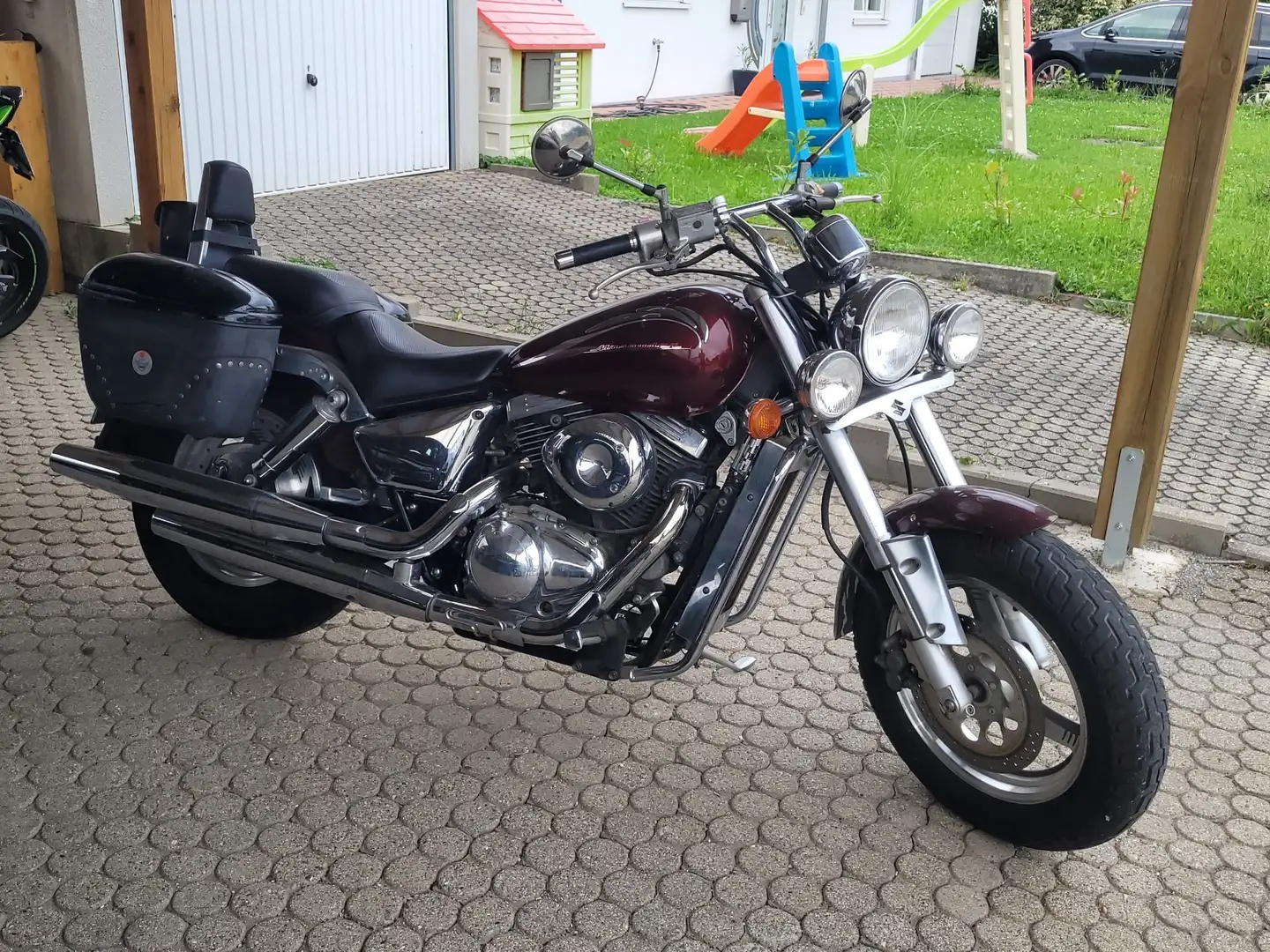 Suzuki VZ 800 Marauder Rojo - 1