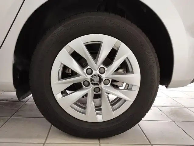 Skoda Fabia view 8