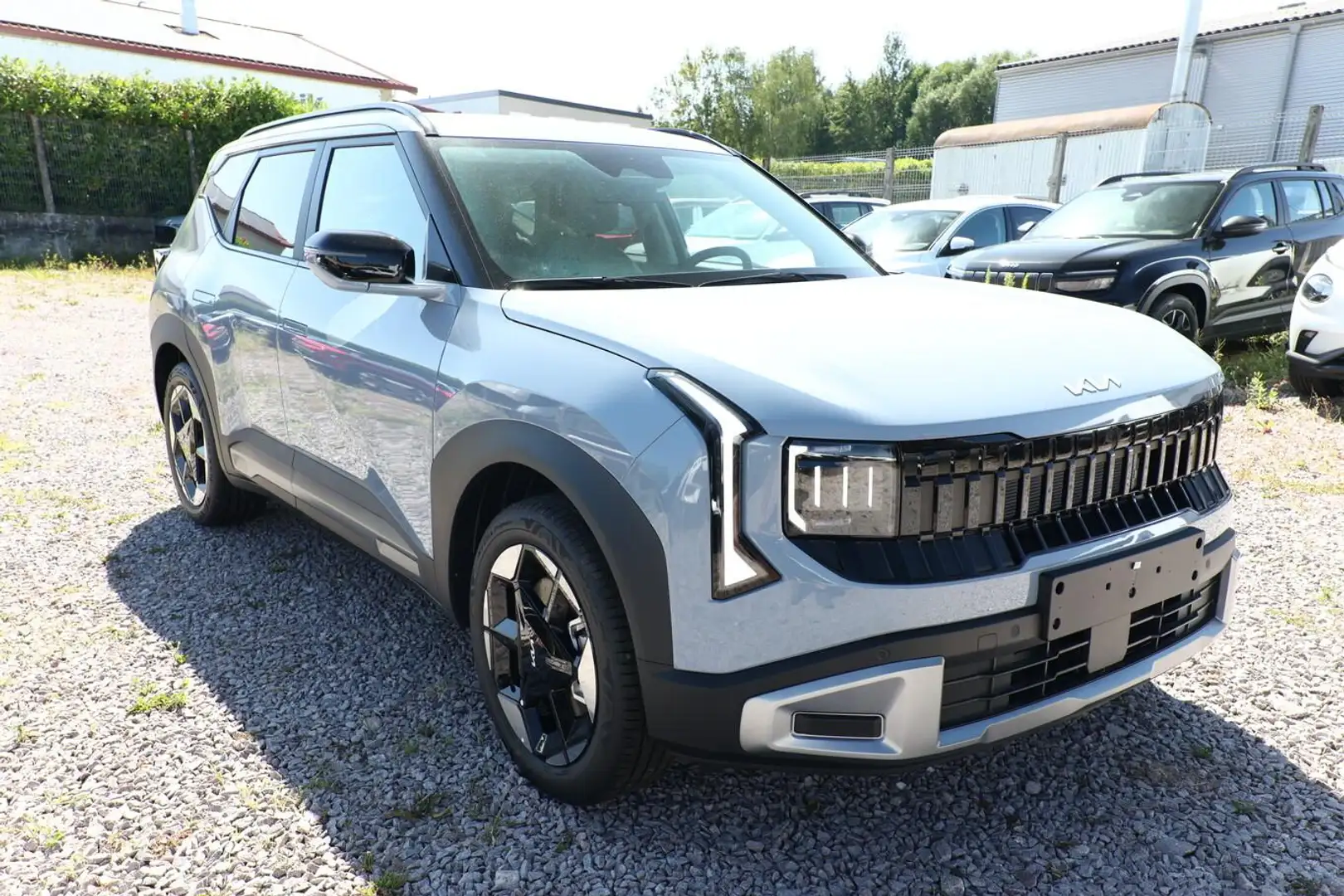 Kia Seltos AWD DCT Vision DesignP SHZ ACC Carplay 132 kW (... Grau - 2