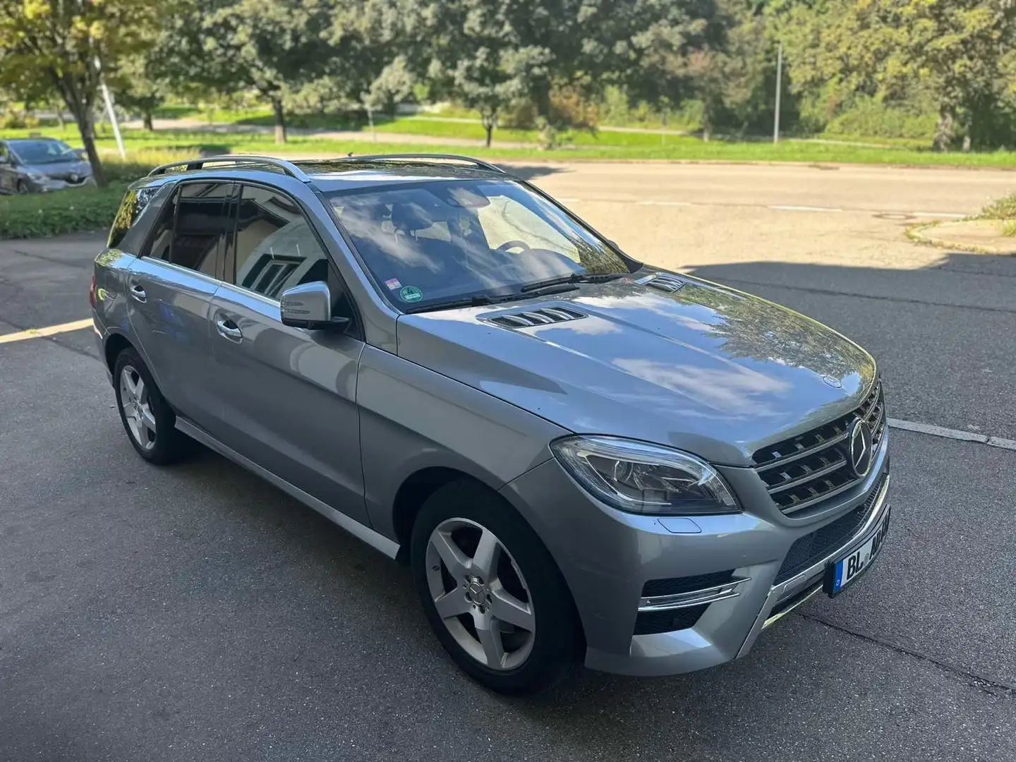 Mercedes-Benz ML 350 ML 350 BlueTEC 4MATIC 7G-TRONIC Silber - 1