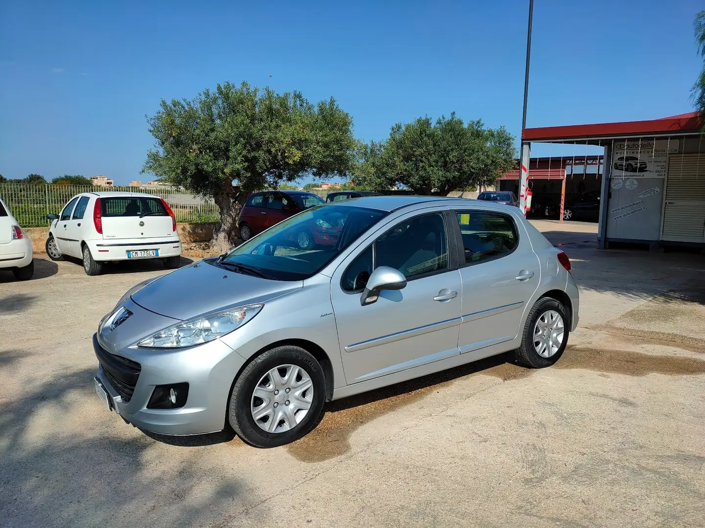 Peugeot 207 Plus 1.4 8V 75CV 5p. ECO GPL Argent - 2