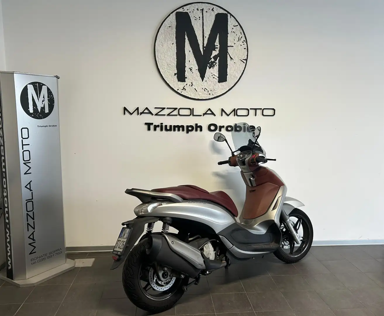 Piaggio Beverly 350 Sport Touring Grigio - 2