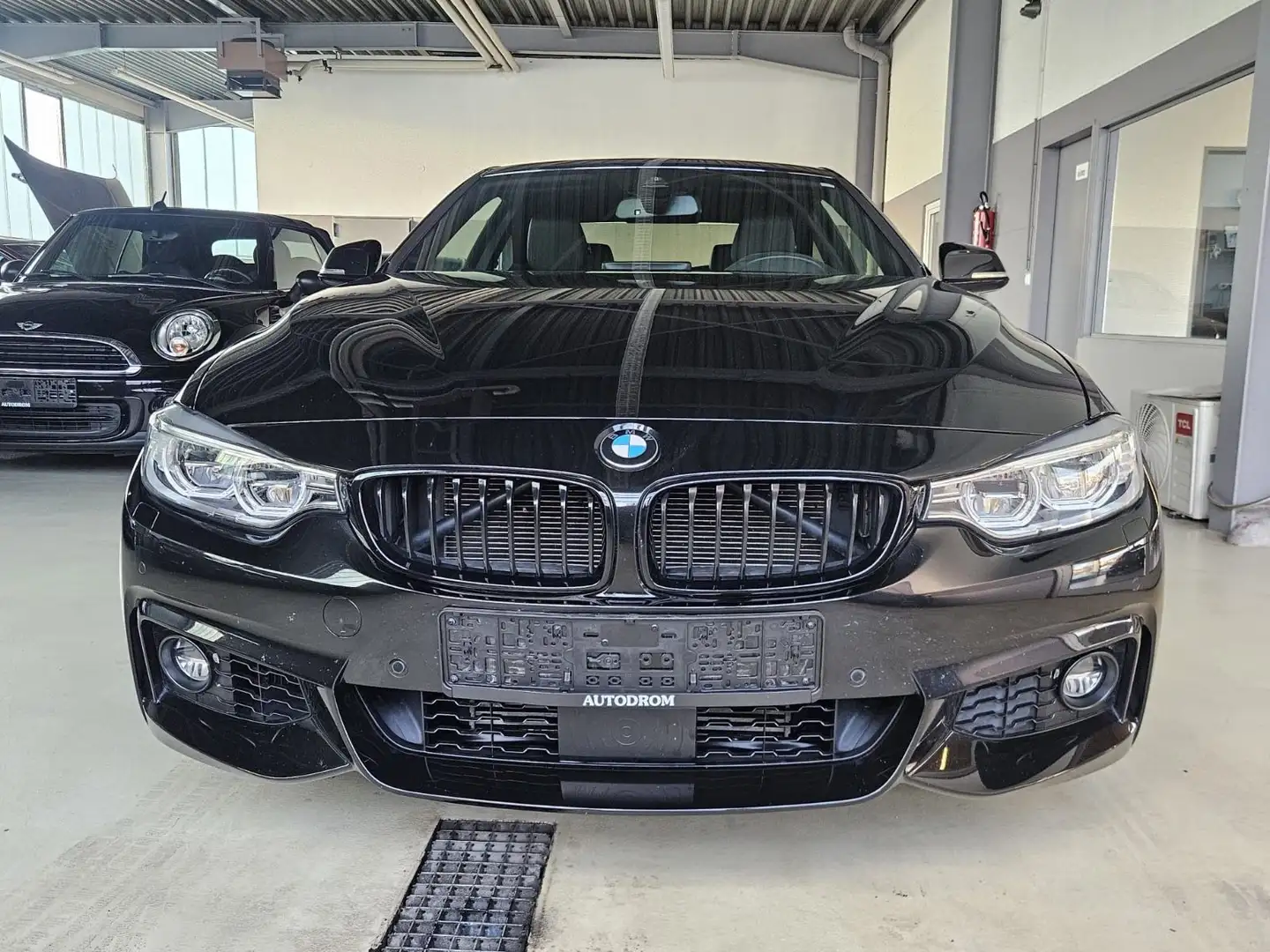 BMW 435 i Coupe M-Sportpaket+Deutsches-Fa.+Unfallfrei Black - 2