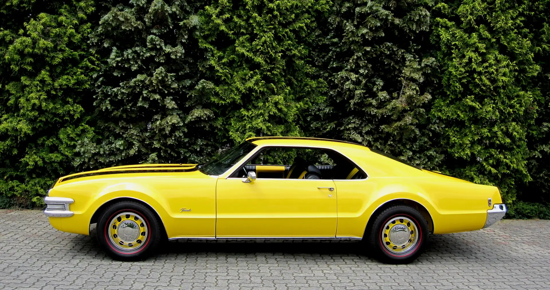 Oldsmobile Toronado "Deluxe Coupe" Gelb - 2