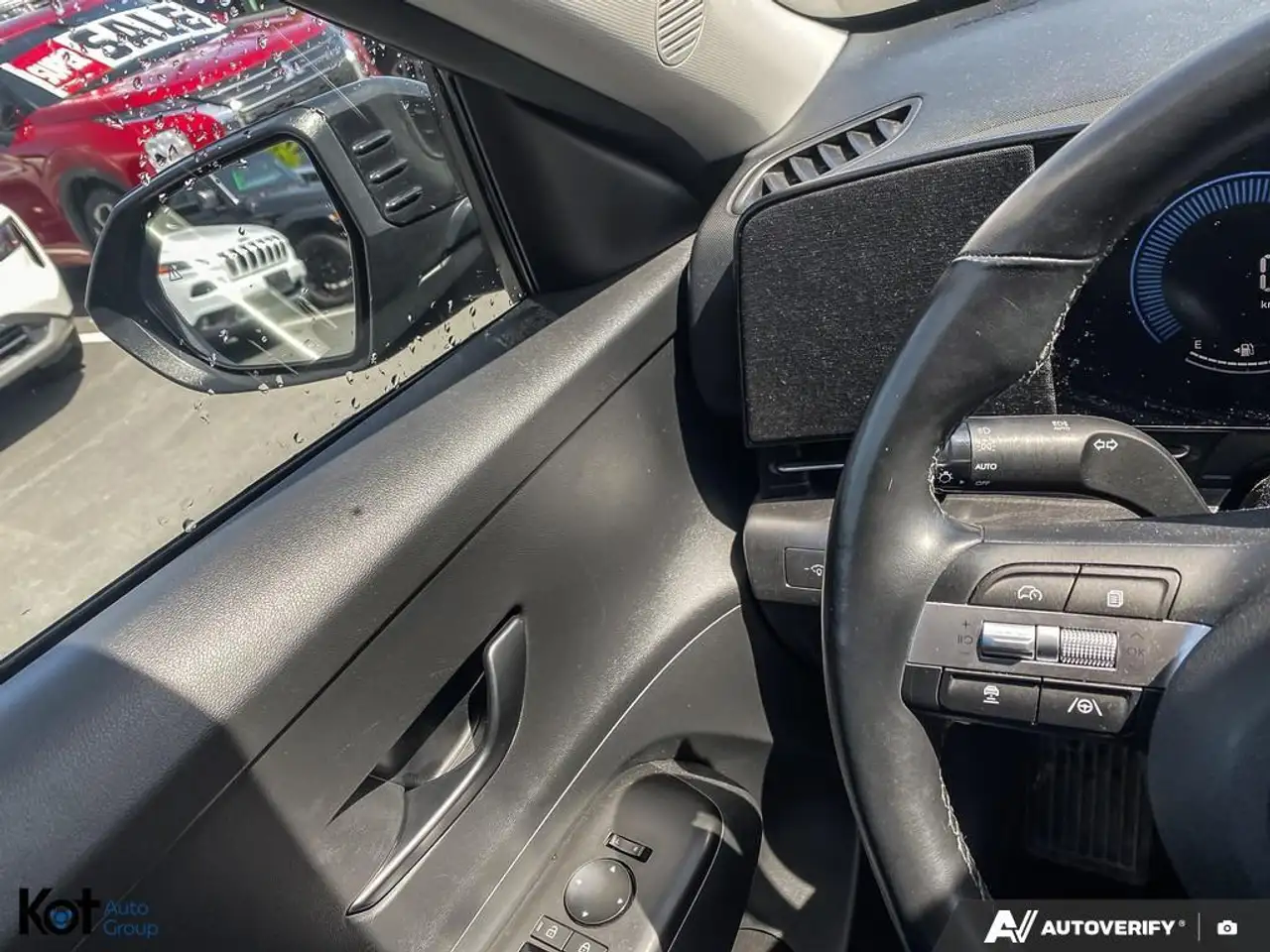 Hyundai KONA снимка Hyundai KONA