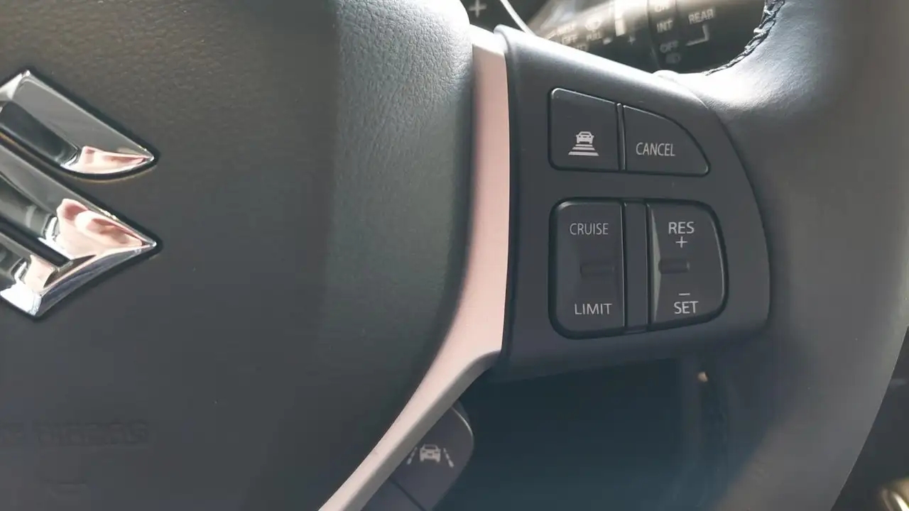 Suzuki Vitara 2022 — фото 15