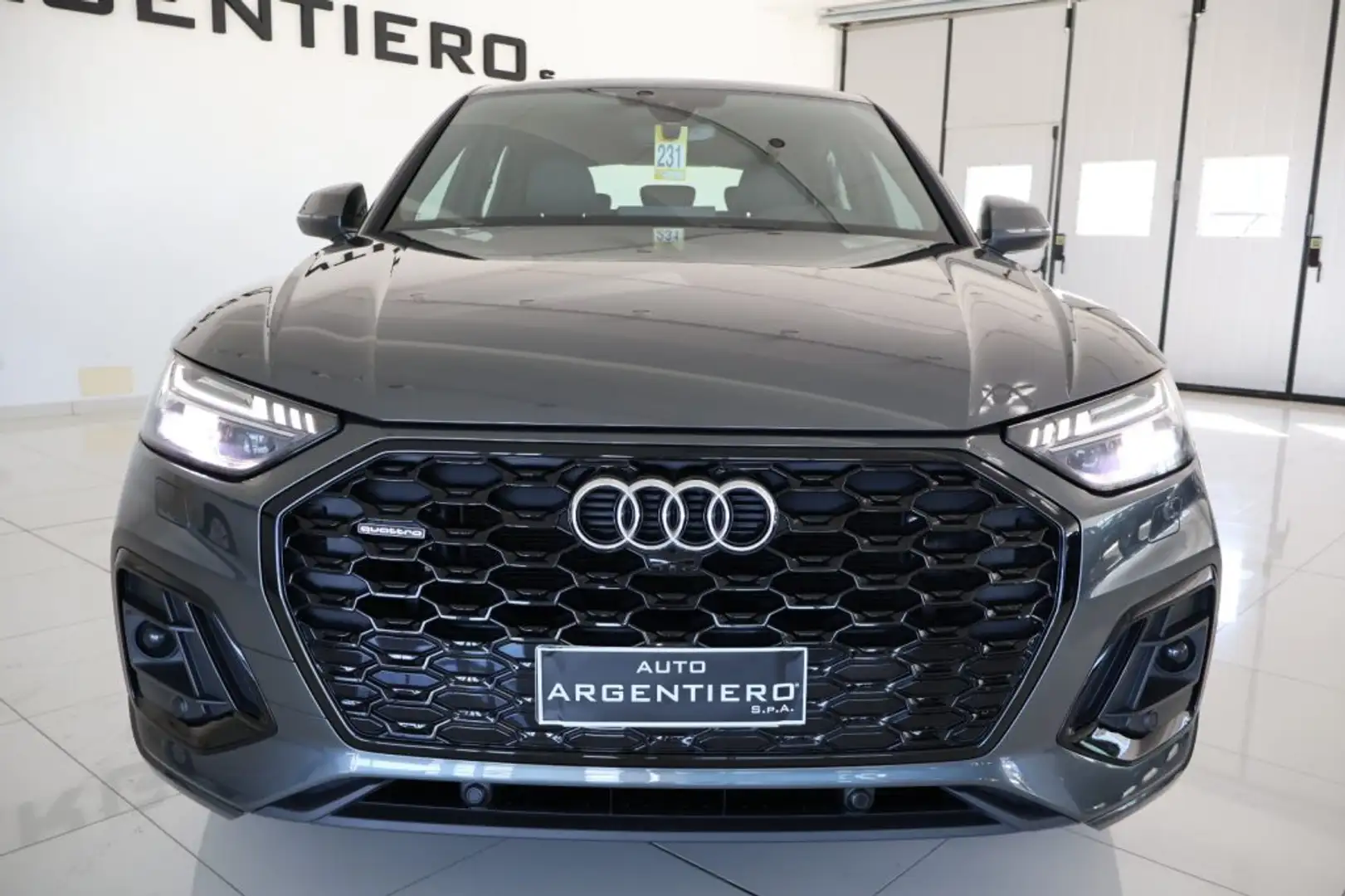 Audi Q5 SPB 40 TDI quattro S tronic S line plus 40.946 KM! Gris - 2