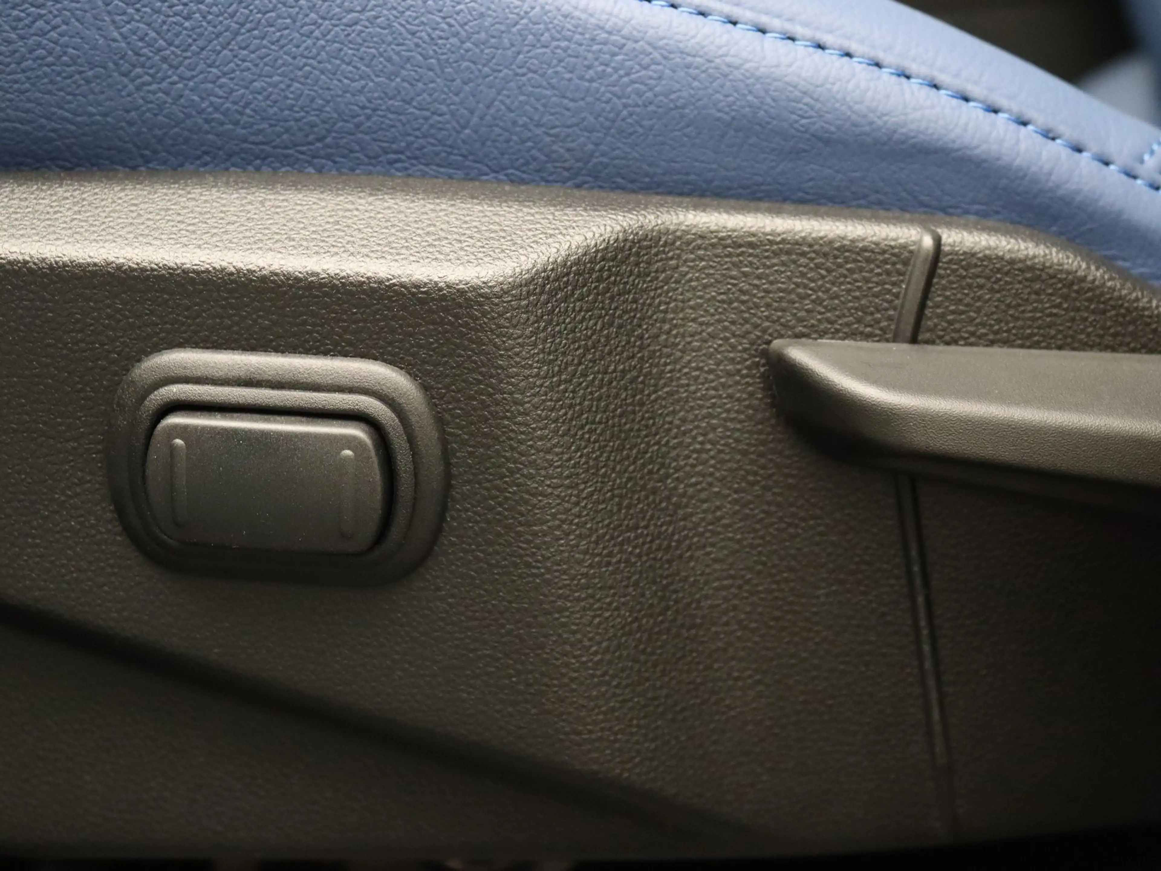 Renault R 5 Iconic comfort range 52 kWh "Signature Stam" Apple — photo 33