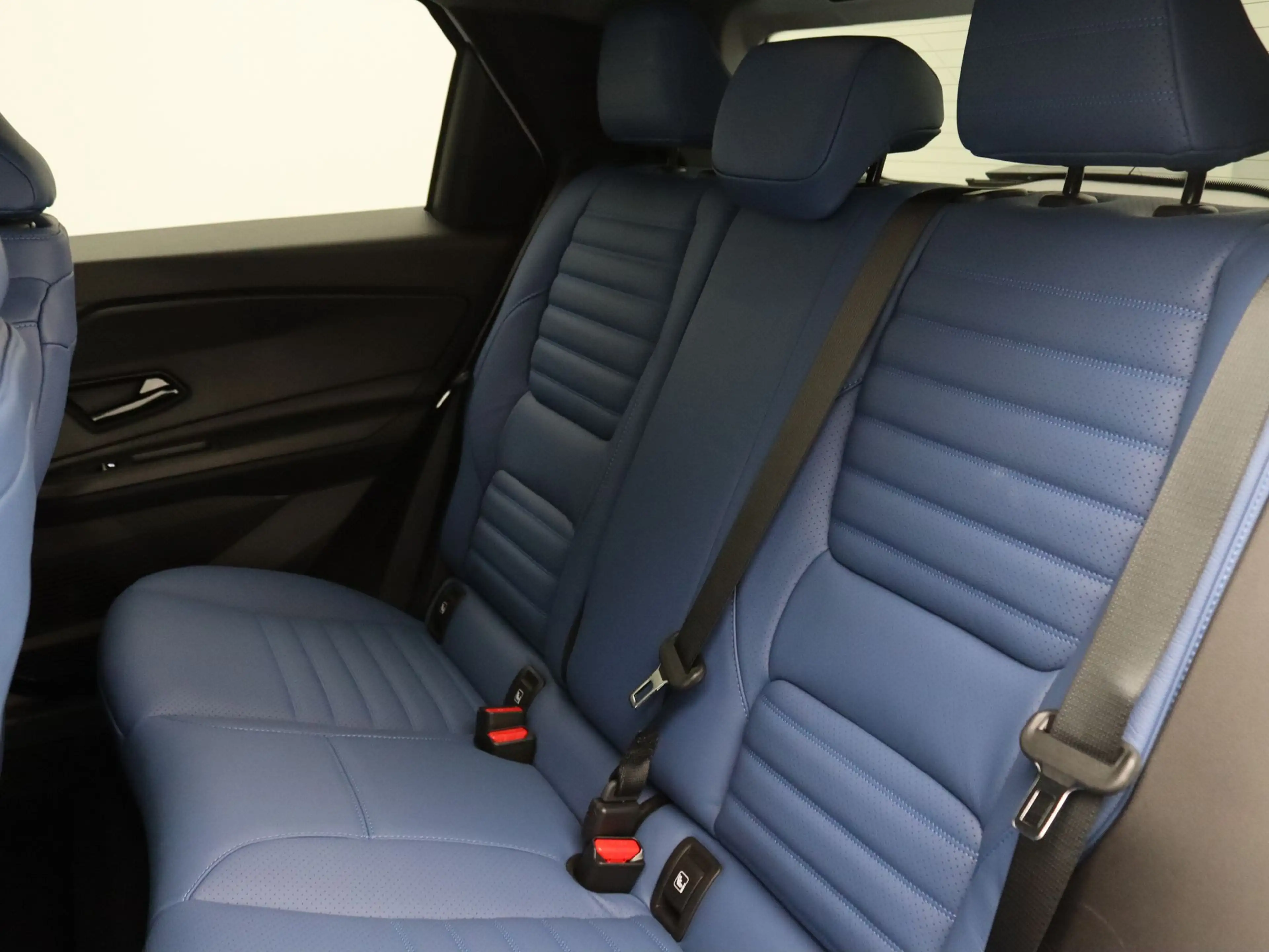Renault R 5 Iconic comfort range 52 kWh "Signature Stam" Apple — photo 7