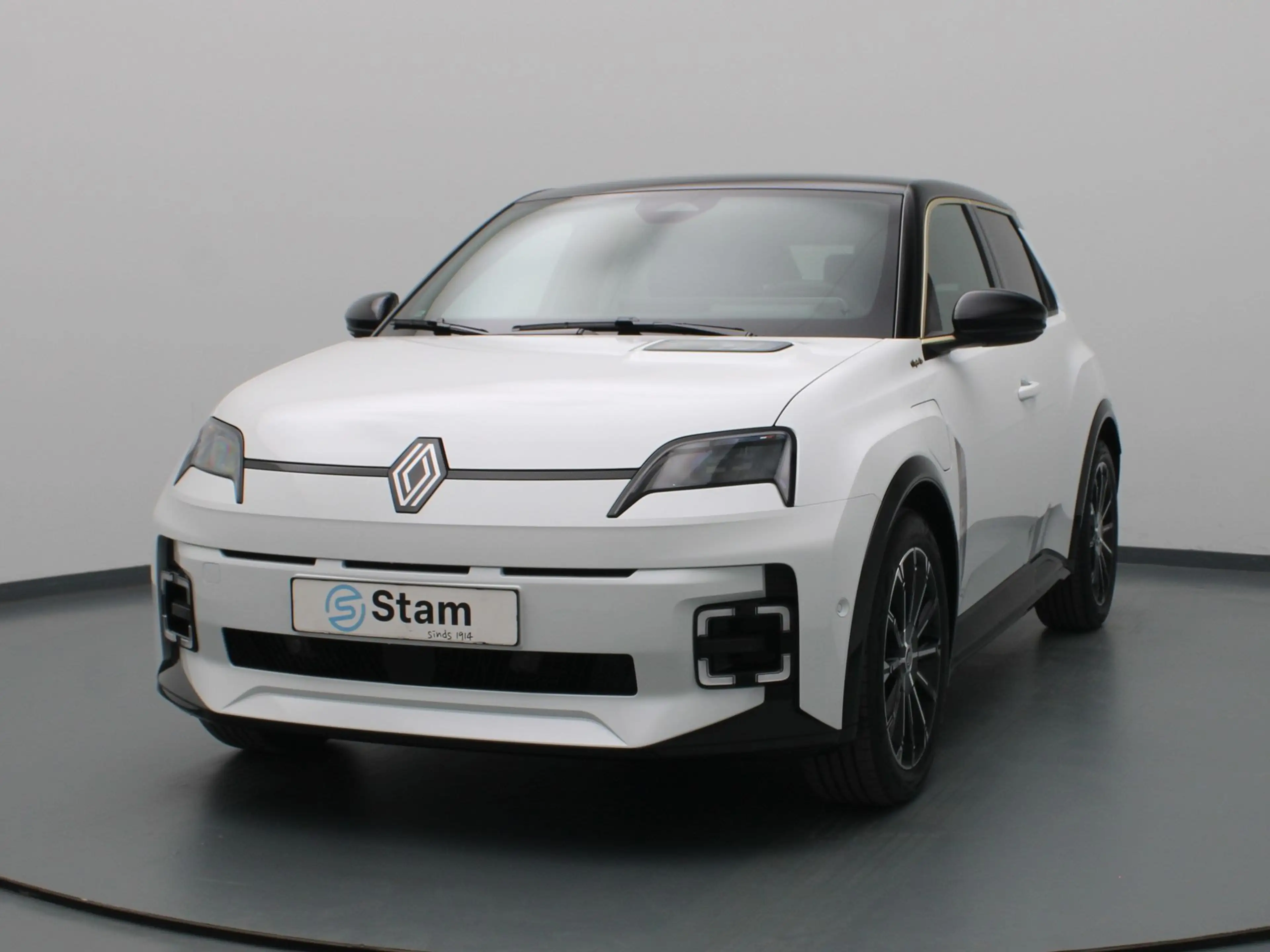 Renault R 5 Iconic comfort range 52 kWh "Signature Stam" Apple — photo 21