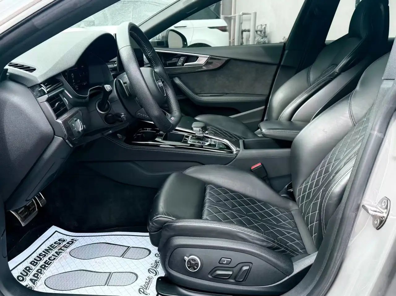 Audi S5 снимка Audi S5
