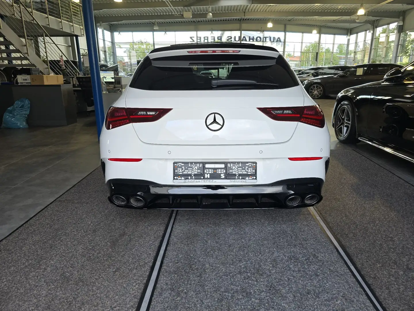 Mercedes-Benz CLA 45 AMG S 4Matic+ Shooting B Speedsh 8G-DCT Line Premium Weiß - 2
