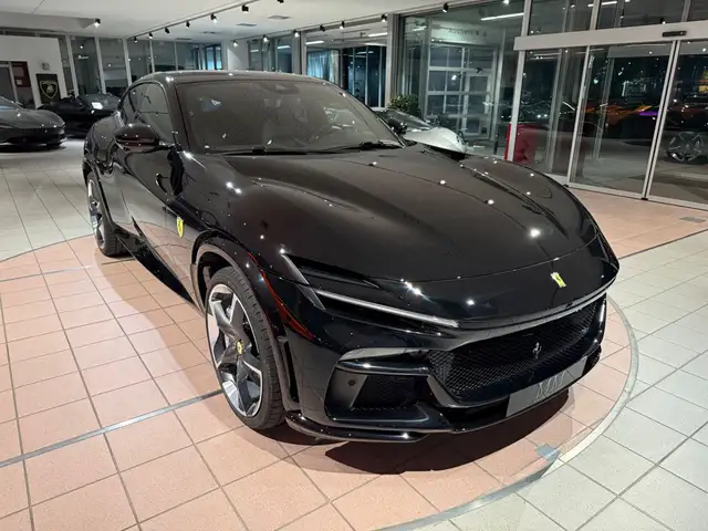 Ferrari Purosangue V12