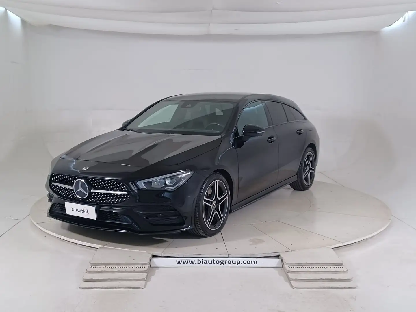 Mercedes-Benz CLA 200 CLA Sh.Brake - X118 2019 D 200 d Premium auto Nero - 1
