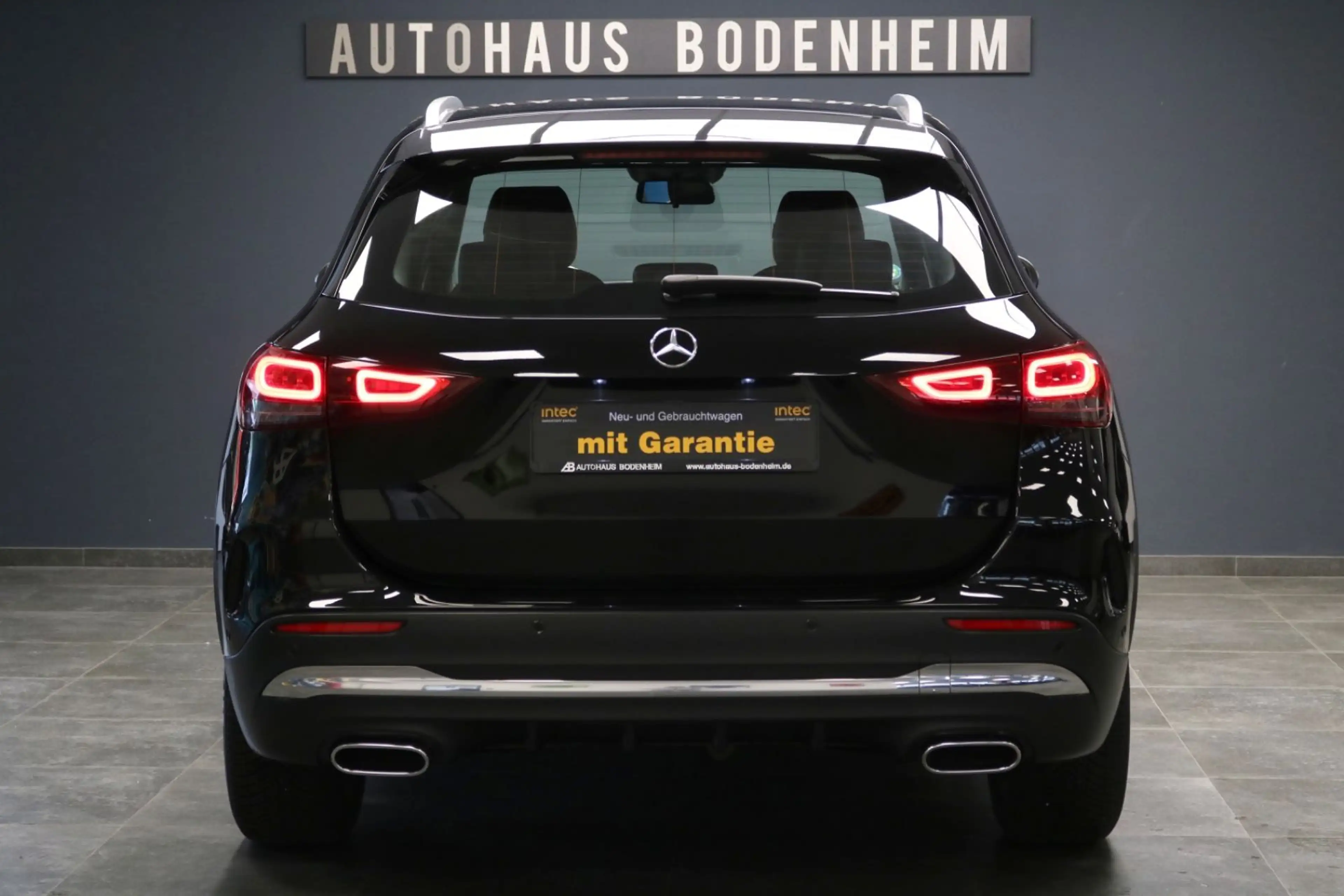 Mercedes-Benz GLA 200 AMG LINE/ NAVI/LEDER/PDC/ALCANTARA — photo 14