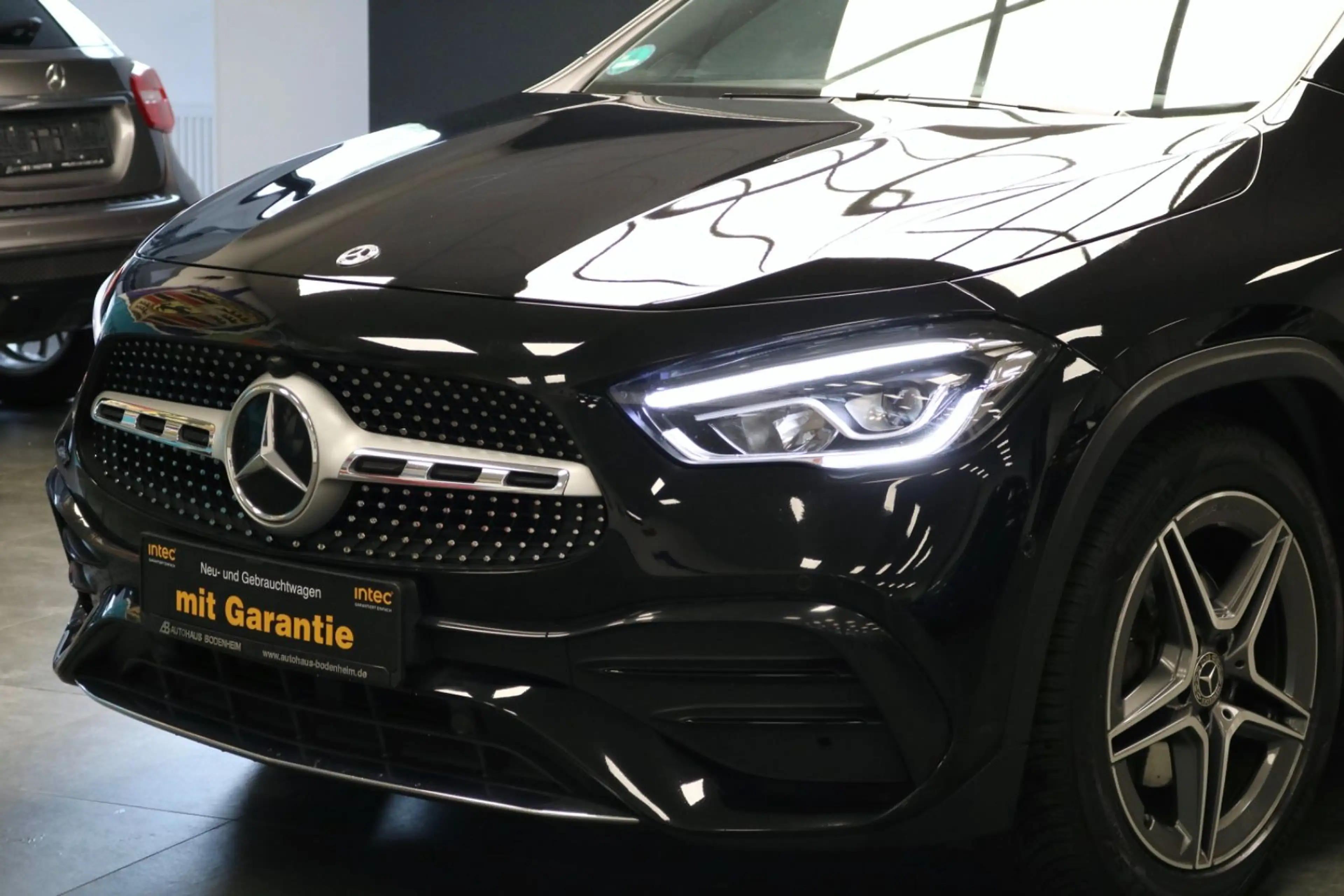 Mercedes-Benz GLA 200 AMG LINE/ NAVI/LEDER/PDC/ALCANTARA — photo 9