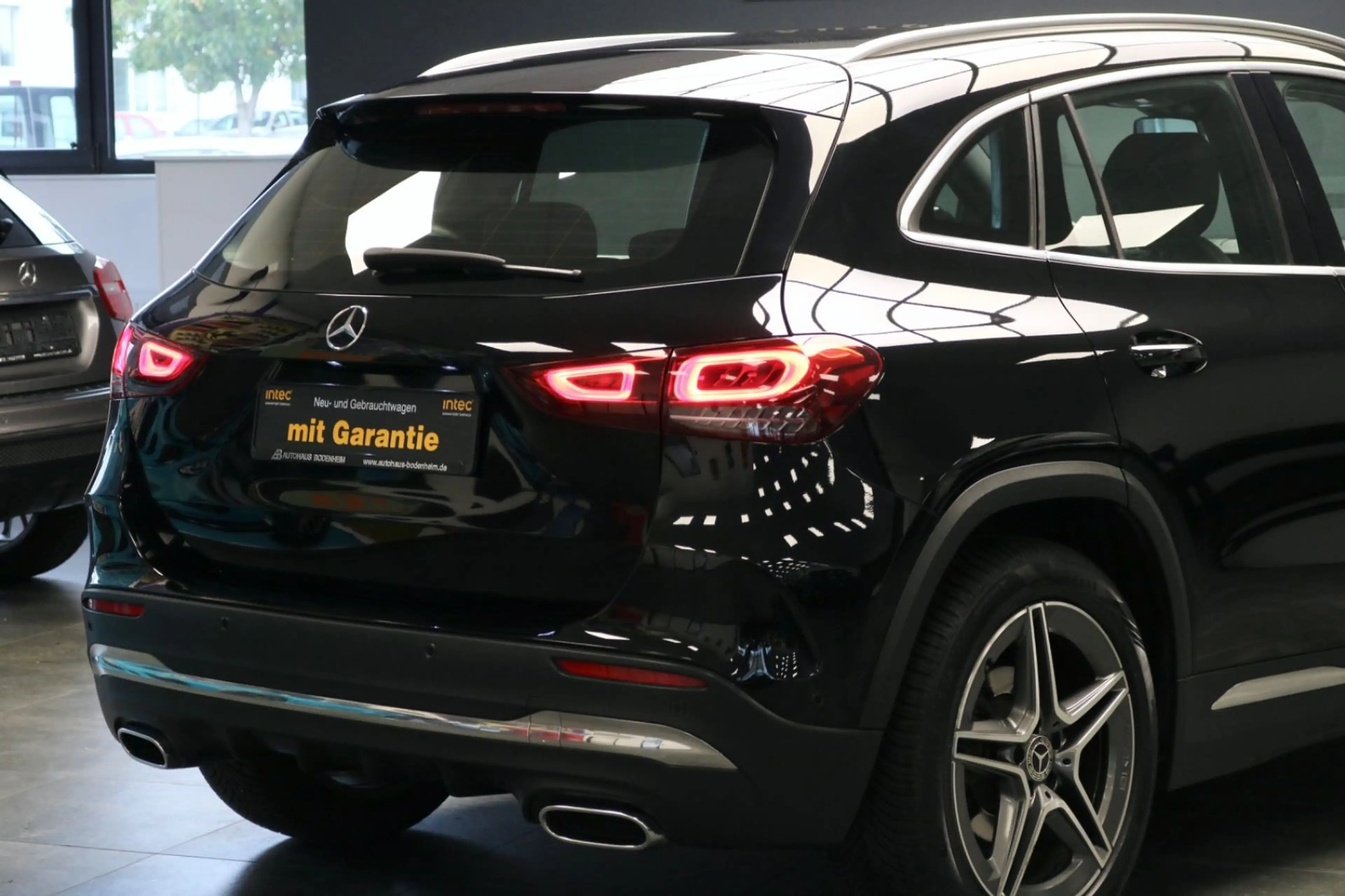 Mercedes-Benz GLA 200 AMG LINE/ NAVI/LEDER/PDC/ALCANTARA — photo 13