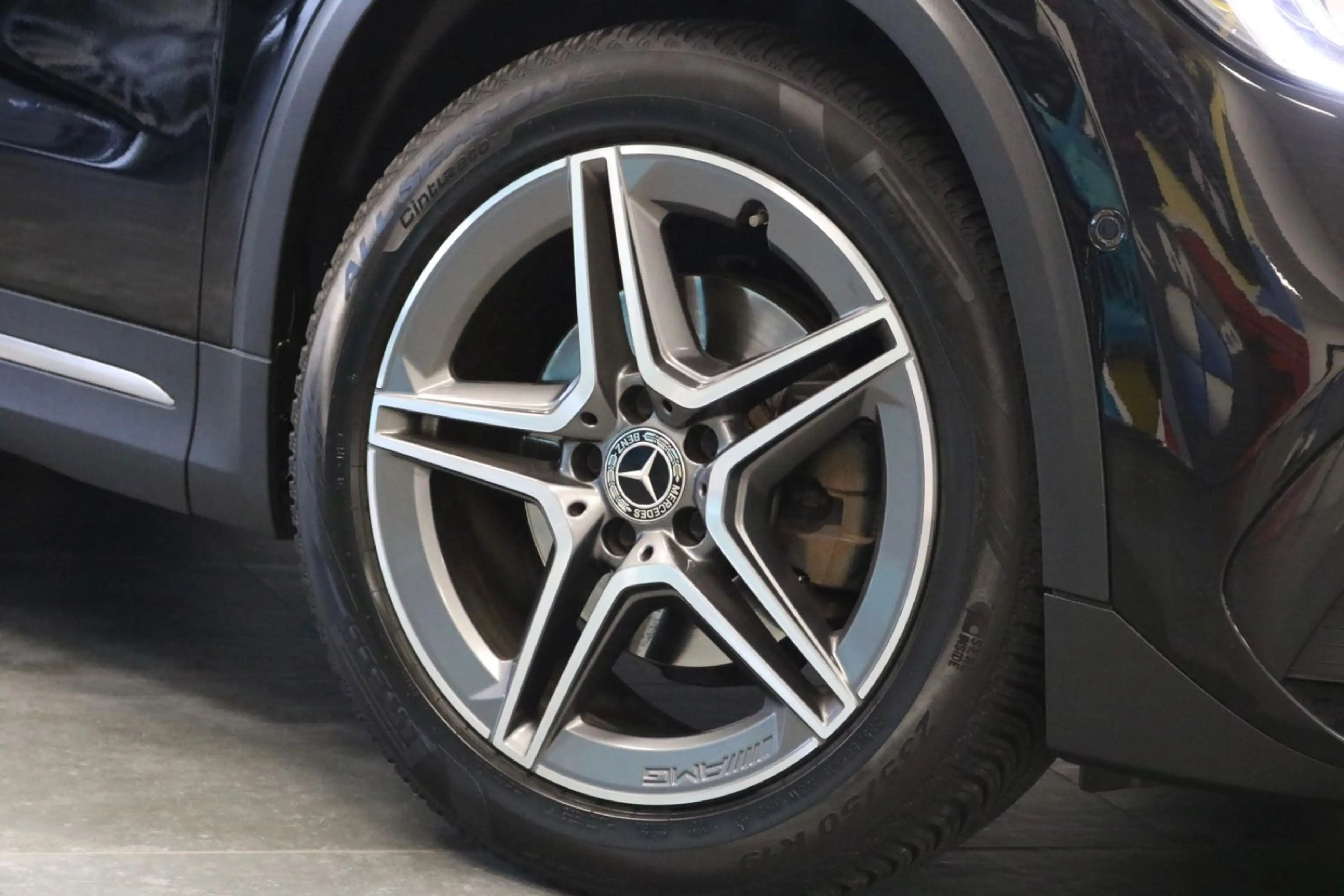 Mercedes-Benz GLA 200 AMG LINE/ NAVI/LEDER/PDC/ALCANTARA — photo 3