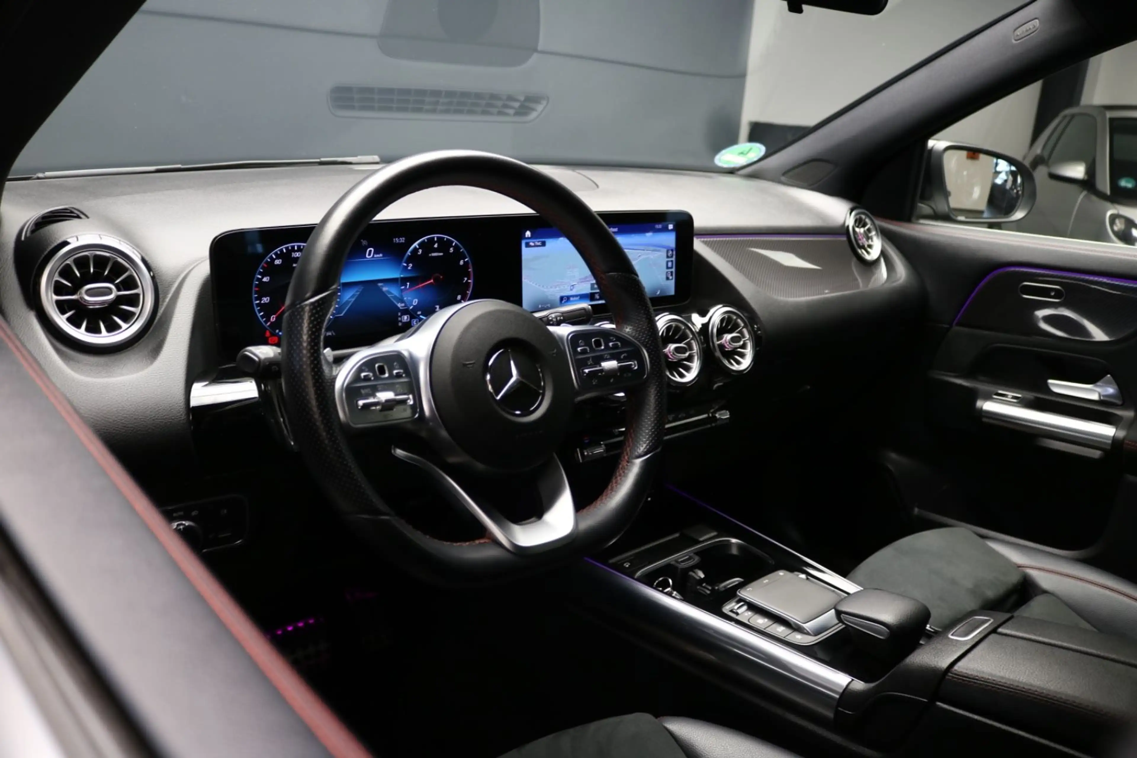 Mercedes-Benz GLA 200 AMG LINE/ NAVI/LEDER/PDC/ALCANTARA — photo 15