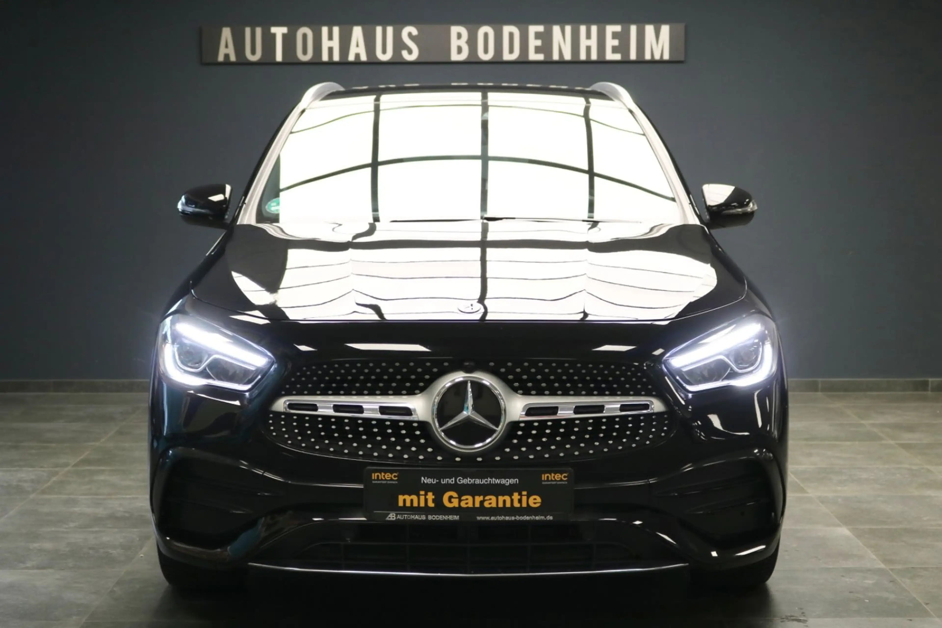 Mercedes-Benz GLA 200 AMG LINE/ NAVI/LEDER/PDC/ALCANTARA — photo 7