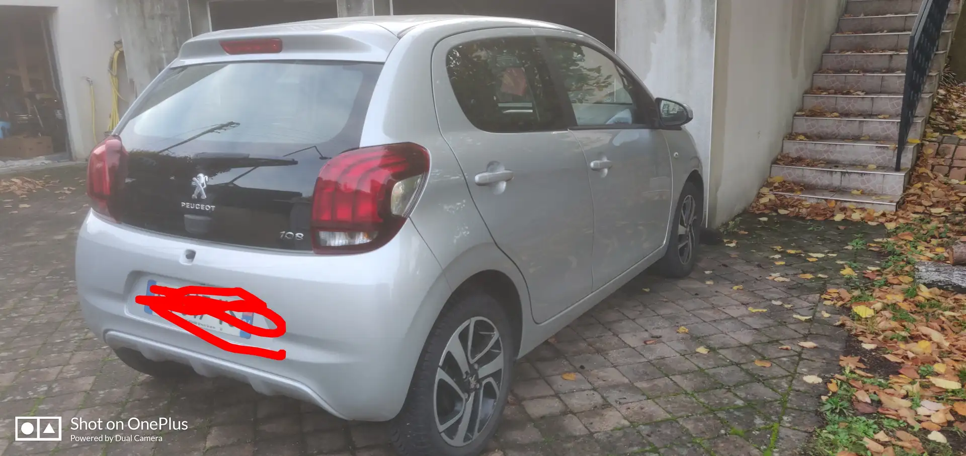 Peugeot 108 108 VTi 72ch S Stříbrná - 1