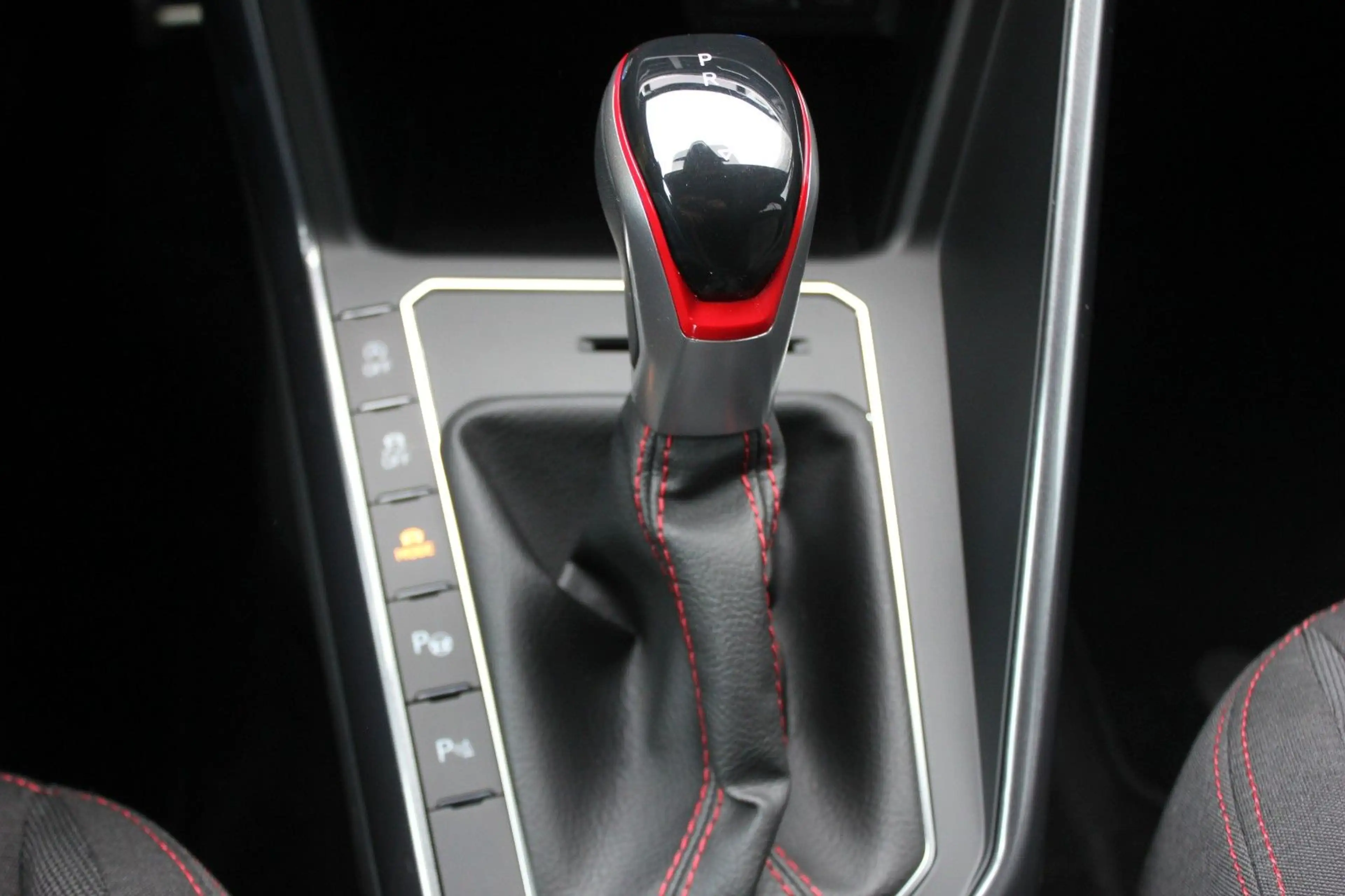 Volkswagen Polo VI GTI 2.0 TSI DSG LED,ACC,SHZ,App-Connect — photo 15