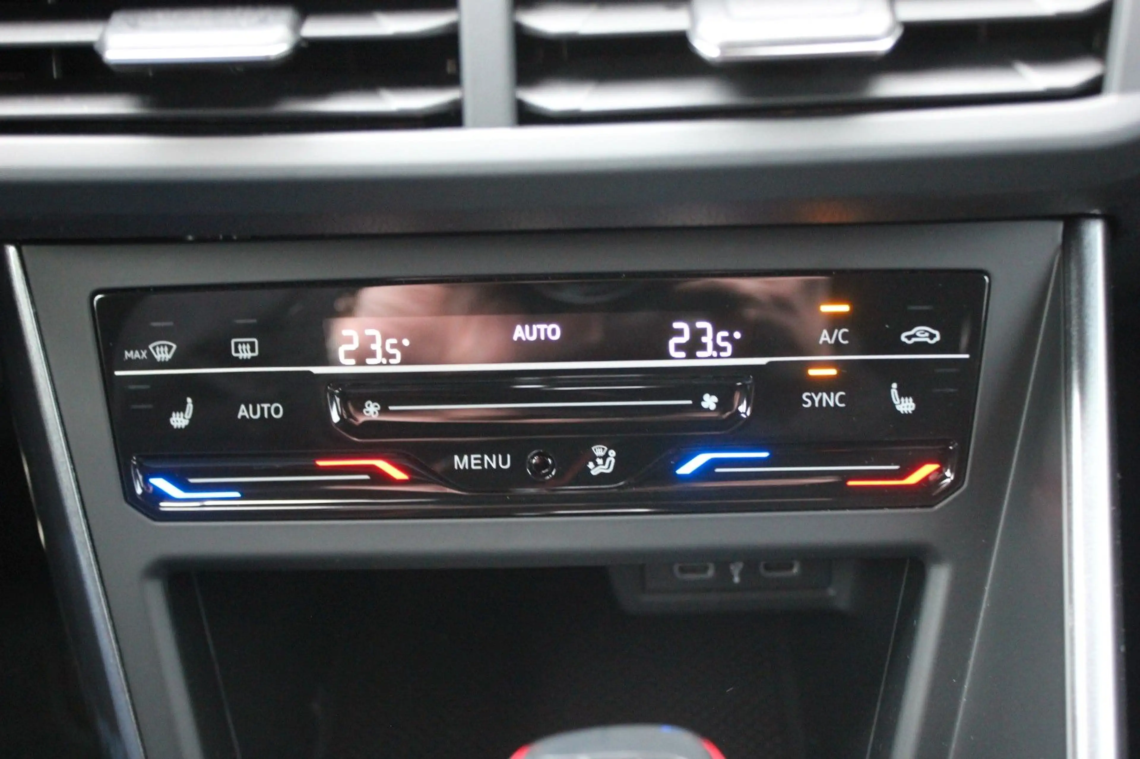 Volkswagen Polo VI GTI 2.0 TSI DSG LED,ACC,SHZ,App-Connect — photo 14