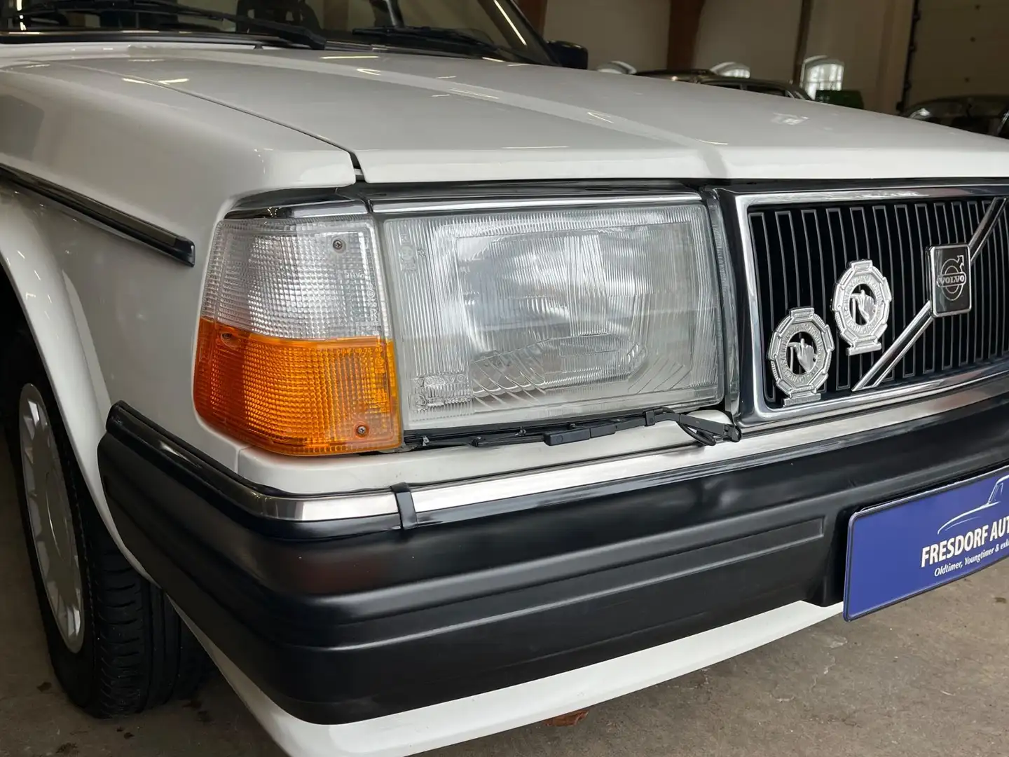 Volvo 244 GL 2.3L 5-Gang, Servo, 2.Hd, 1a Pflegezustd. Weiß - 2