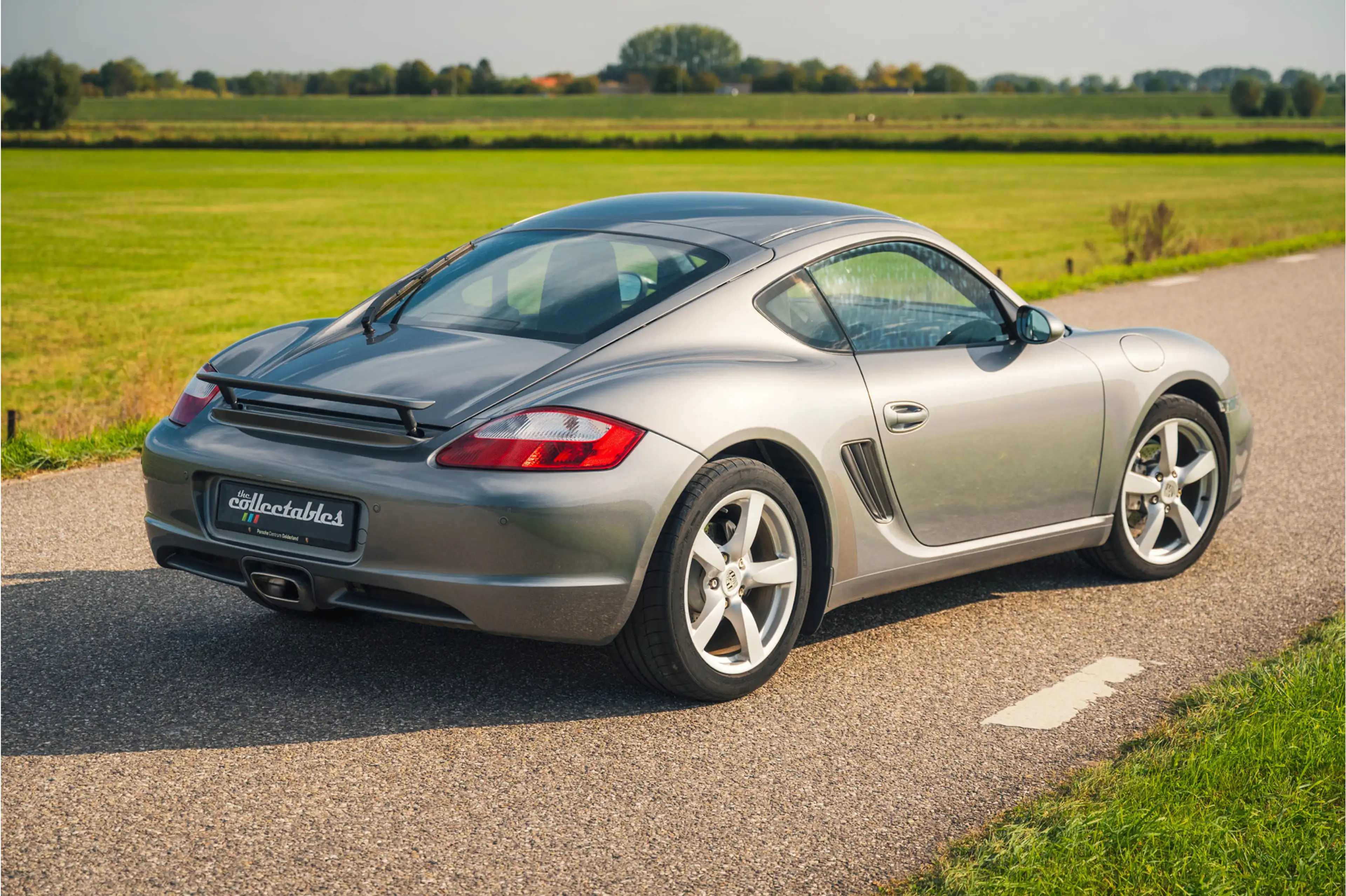 Porsche Cayman 2.7 — photo 2