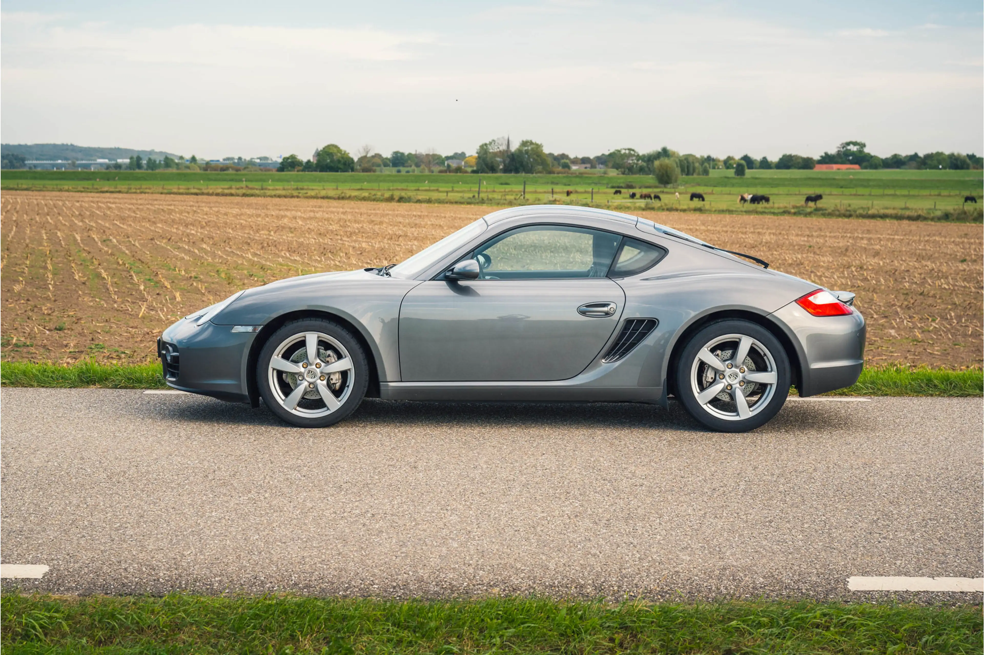 Porsche Cayman 2.7 — photo 8