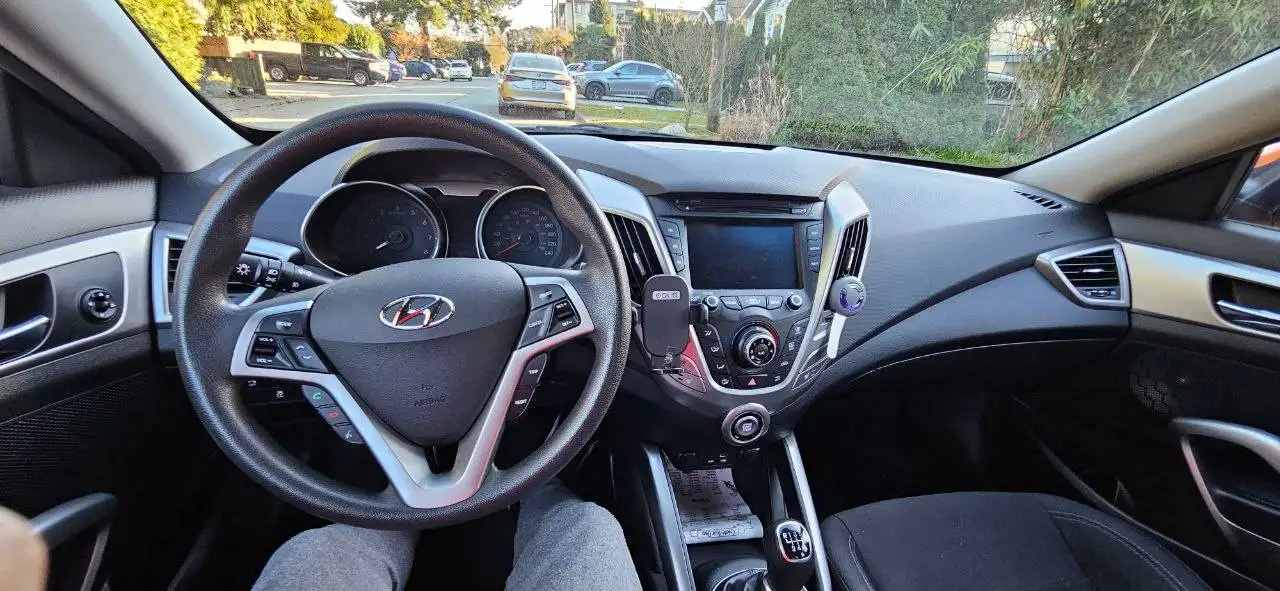 Hyundai VELOSTER снимка Hyundai VELOSTER