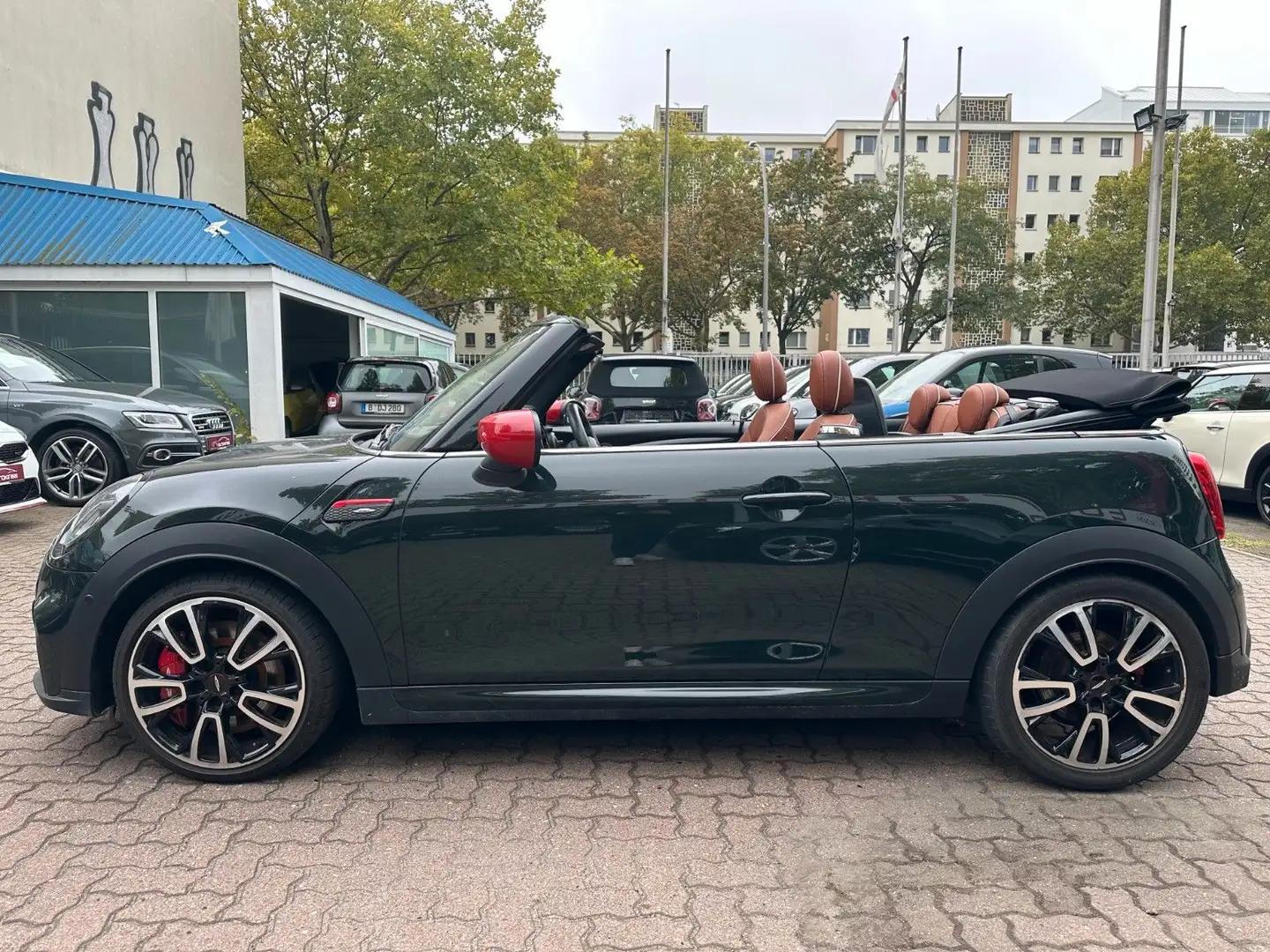 MINI John Cooper Works Cabrio JCW Cabrio Trim Aut.*LEDER*H/K*LED*HuD*KAM Grün - 2