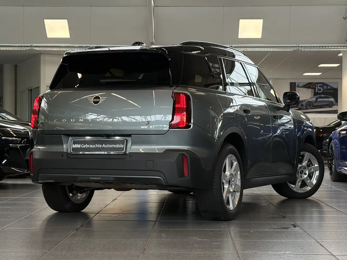 MINI Cooper S Countryman Countryman S ALL4 DA PA RFK HuD Pano AHK LED Lhz Grün - 2