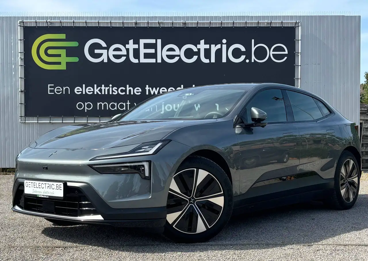 Polestar 4 2025