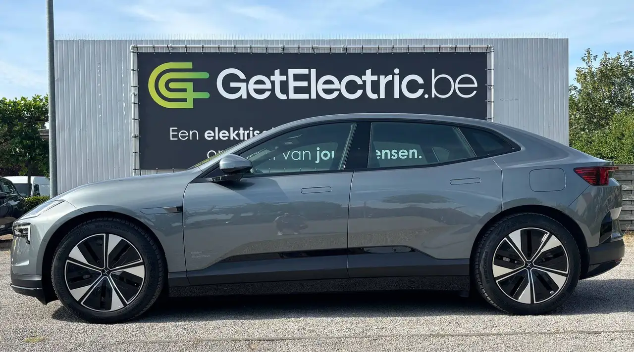 Polestar 4 2025