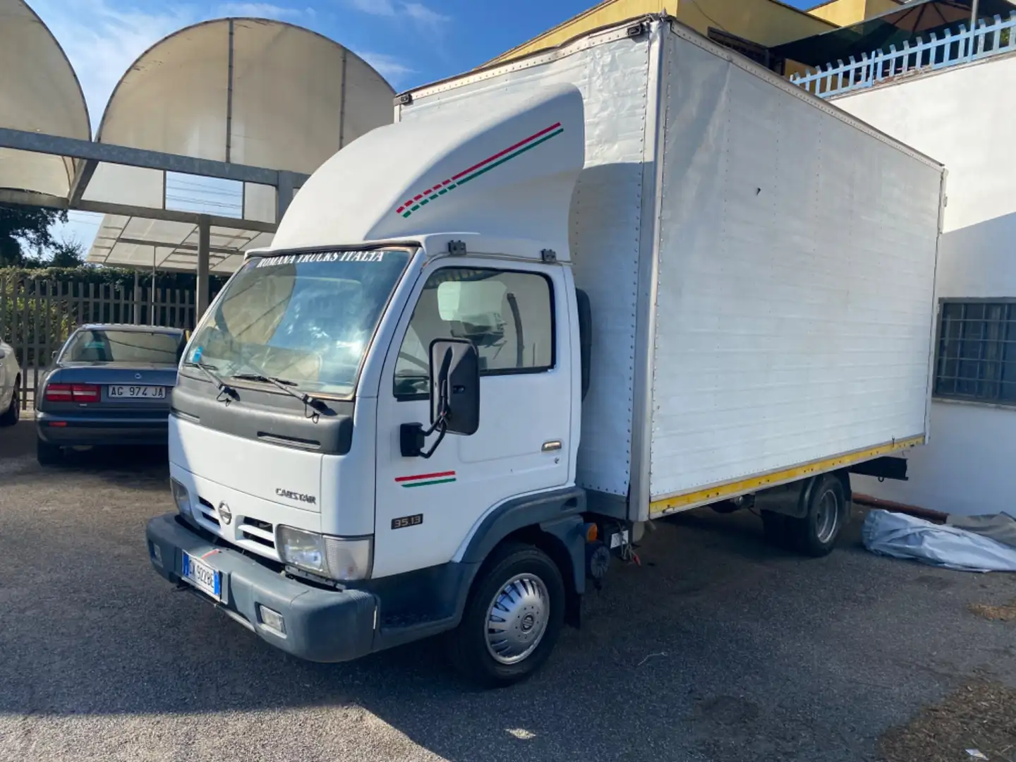 Nissan Cabstar autocarro Bianco - 1