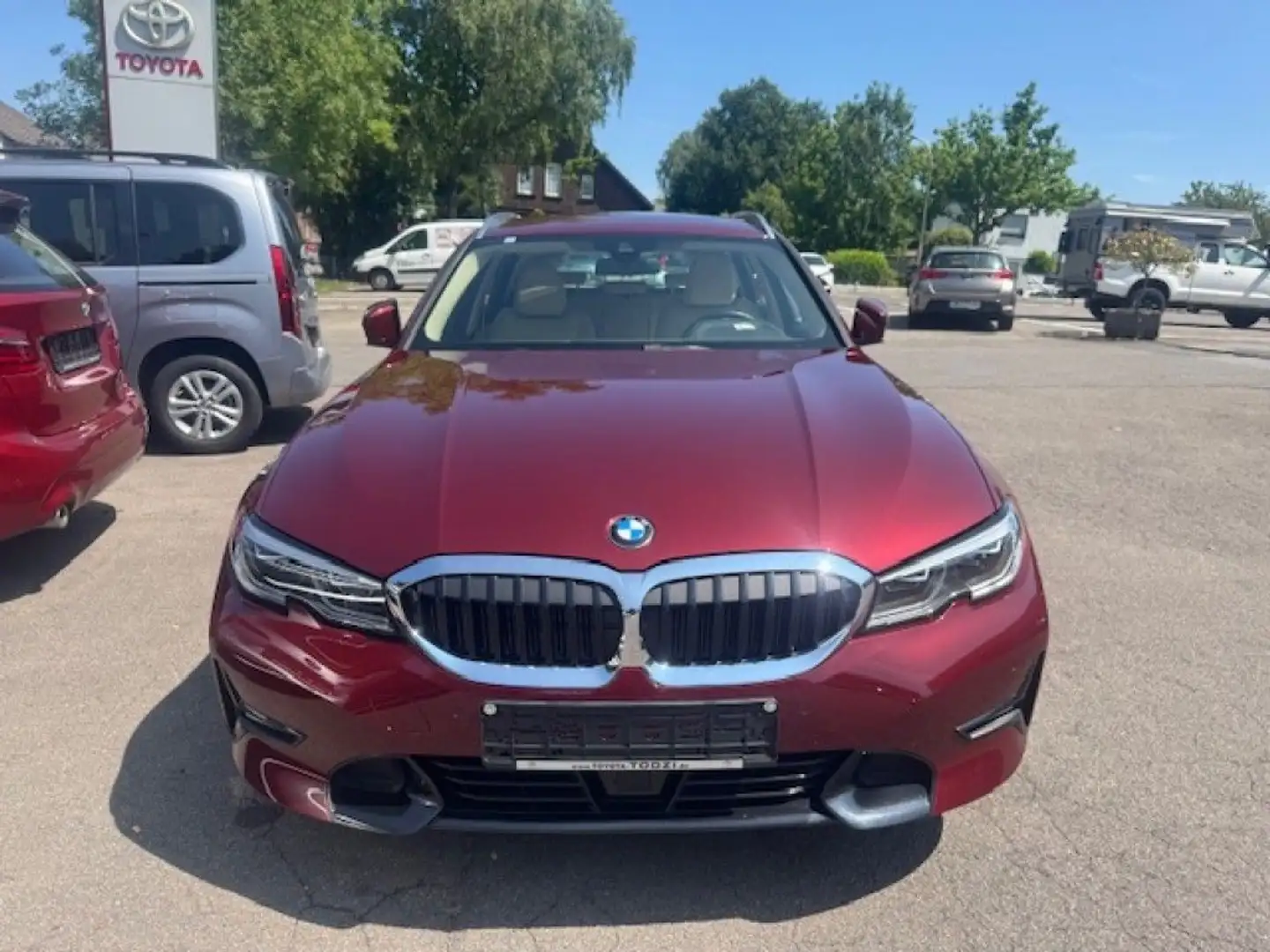 BMW 318 318i Touring Aut. Sport Line Rood - 2