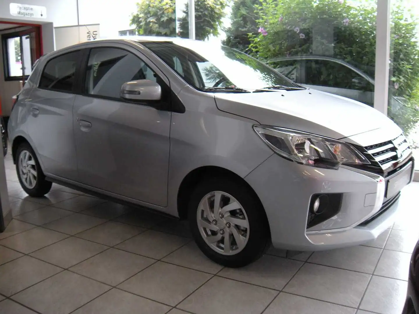 Mitsubishi Space Star Intense Argent - 2