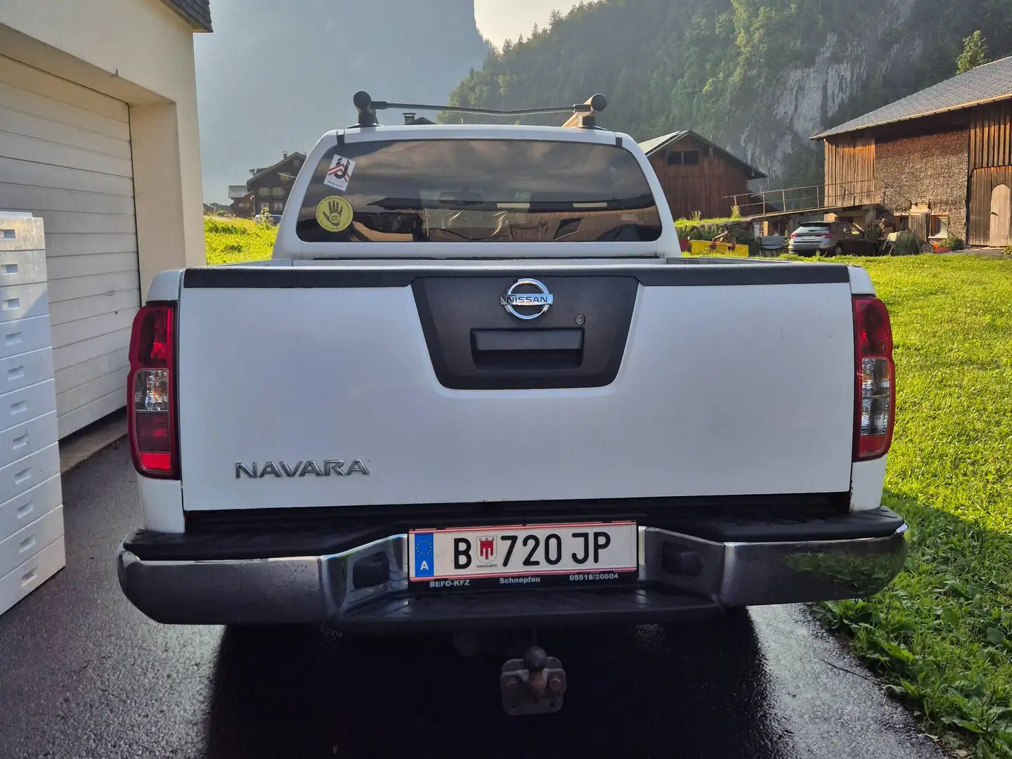 Nissan Navara Double Cab Navara Platinum EVO 2,5 dCi 4x4 Platinum Evo Weiß - 2