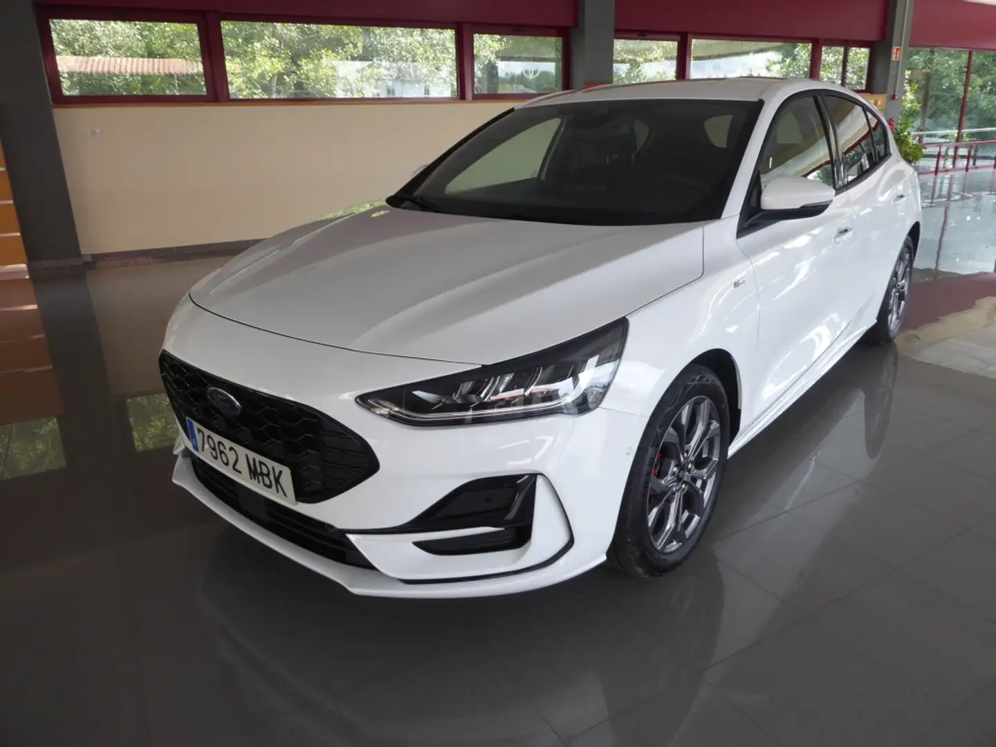 Ford Focus 1.0 Ecoboost MHEV ST-Line Style SIP 125 - 2